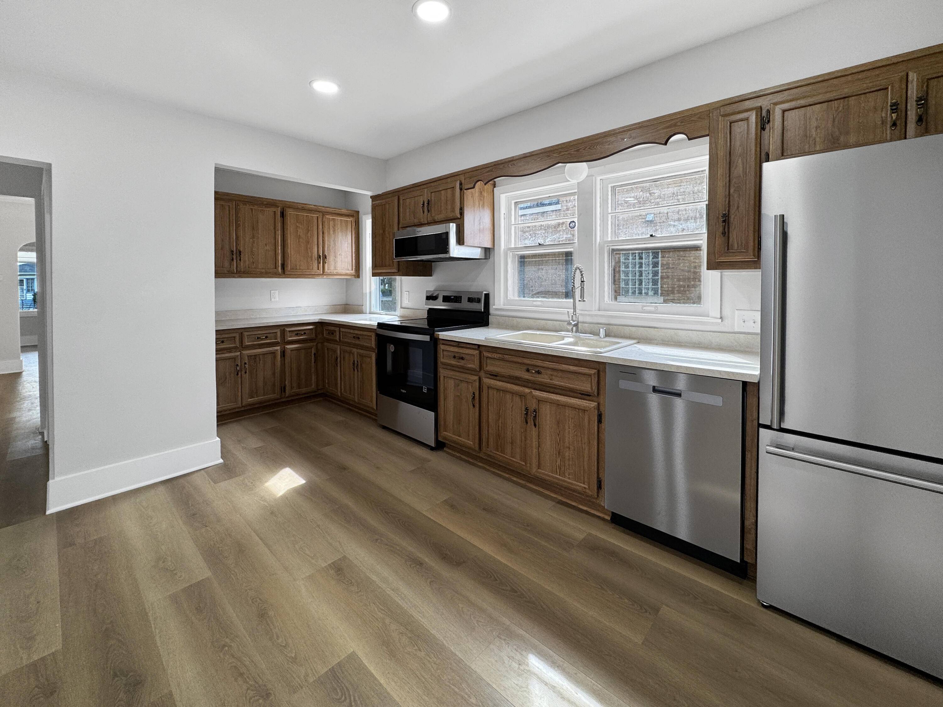 West Allis, WI 53214,1025 S 76th St