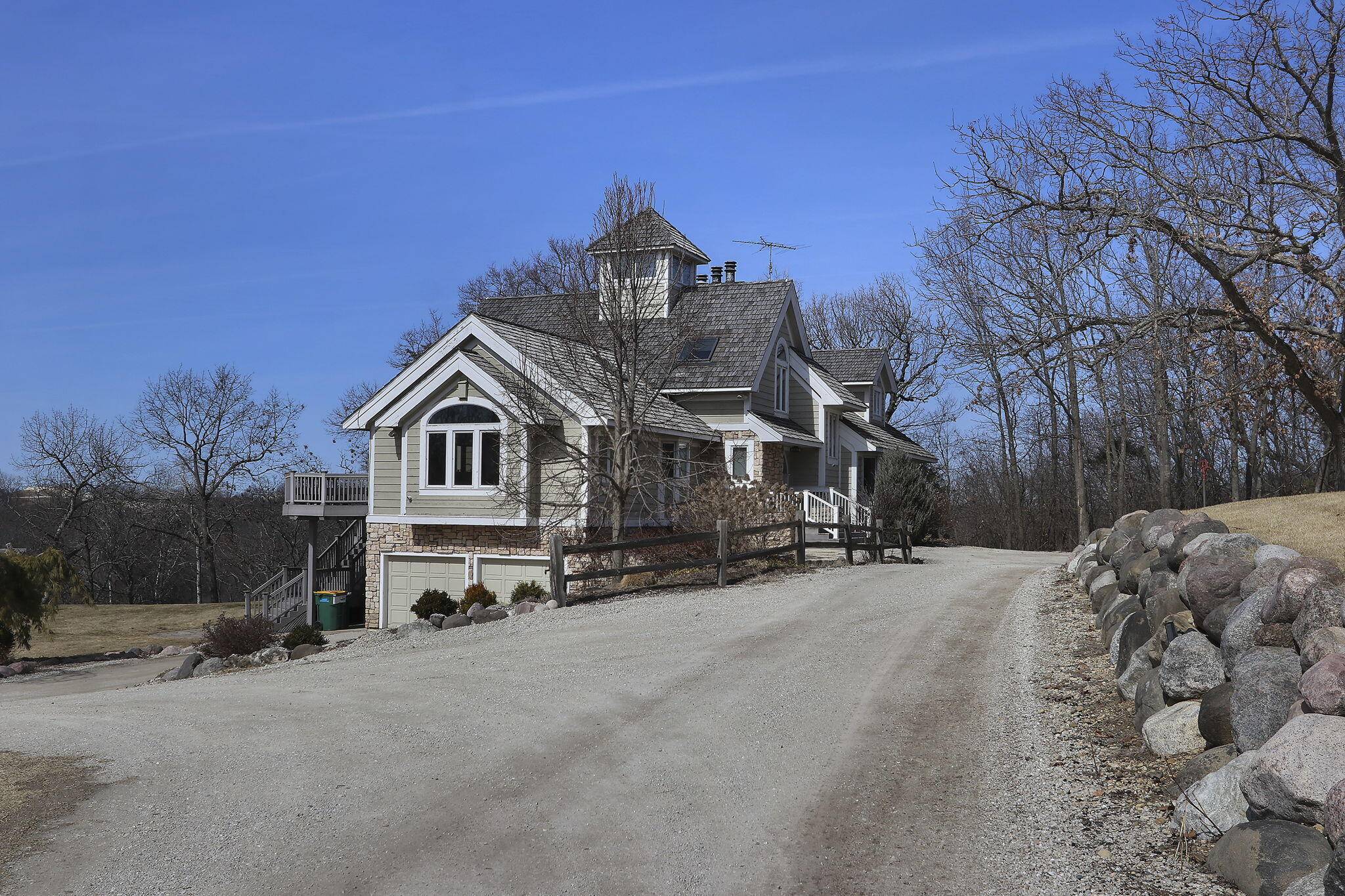 Lyons, WI 53147,2842 Moelter Dr