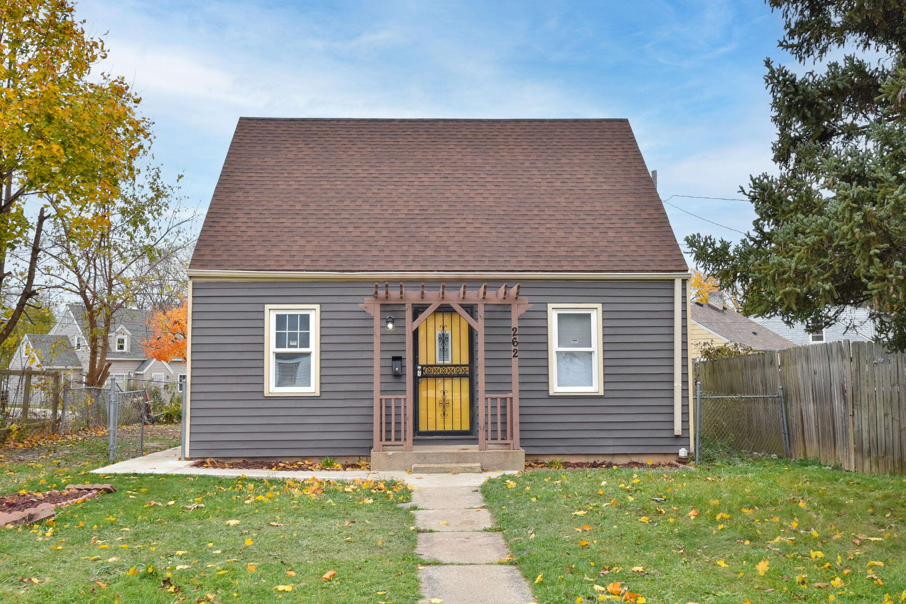 Milwaukee, WI 53209,2622 W Linwal Ln