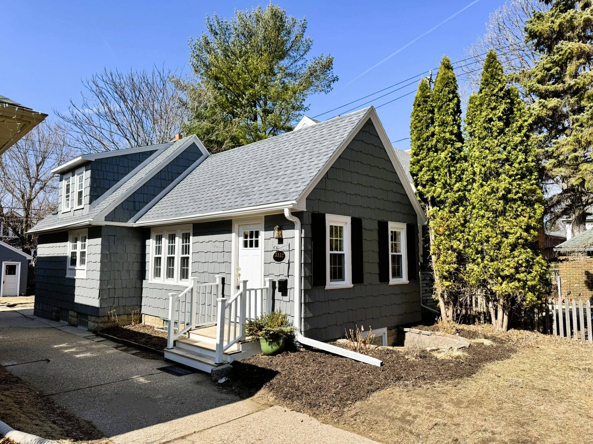 Whitefish Bay, WI 53217,5157 N Woodruff Ave