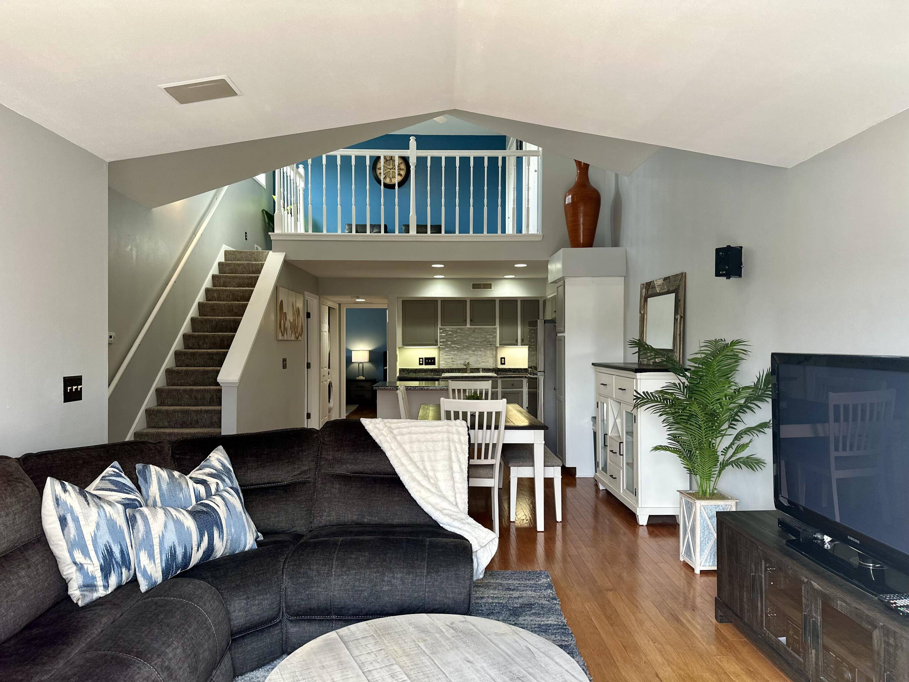 Pewaukee, WI 53072,N17W26873 E Fieldhack Dr Unit H