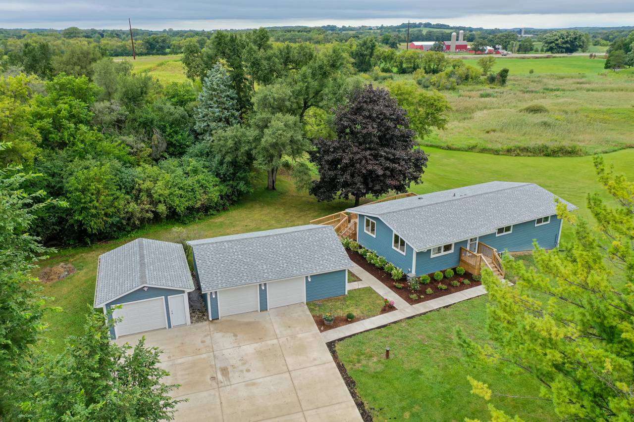 Wheatland, WI 53105,34800 Geneva Rd