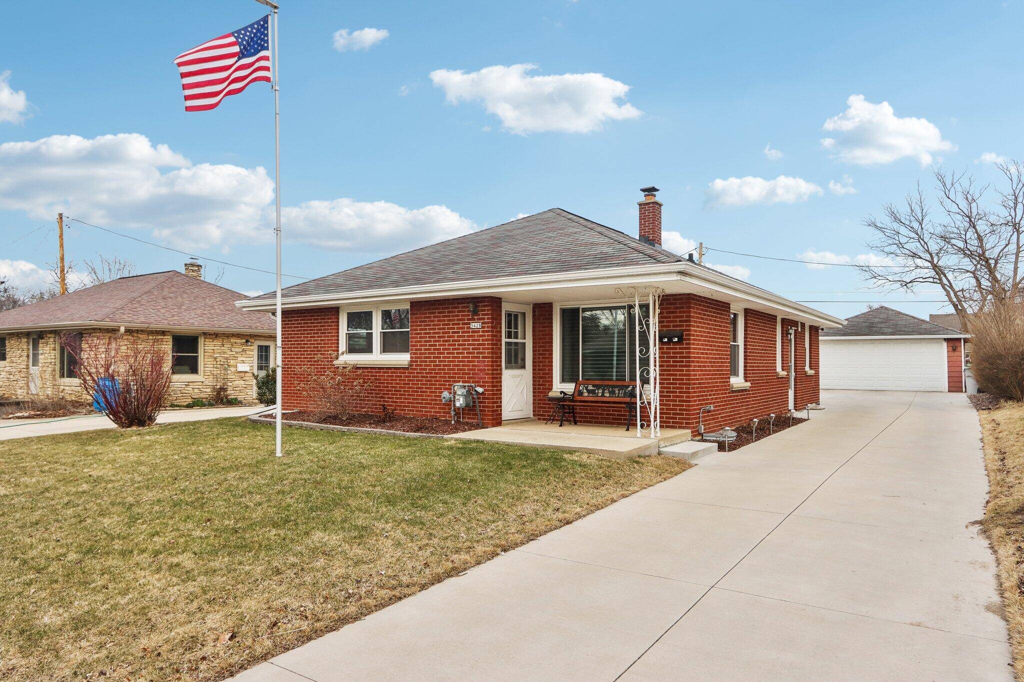 Milwaukee, WI 53219,3428 S 56th St
