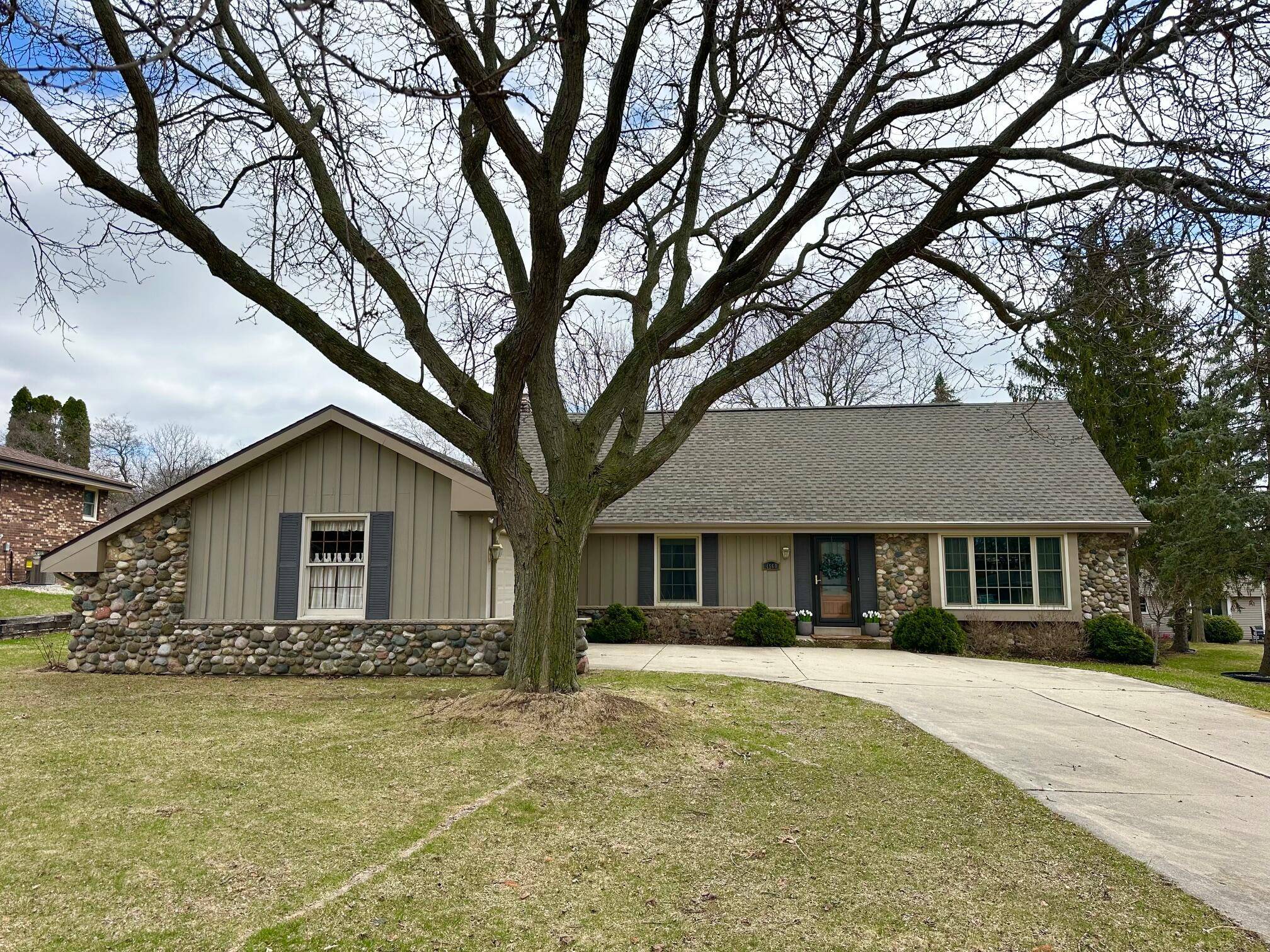 New Berlin, WI 53151,4560 S Raven Ln