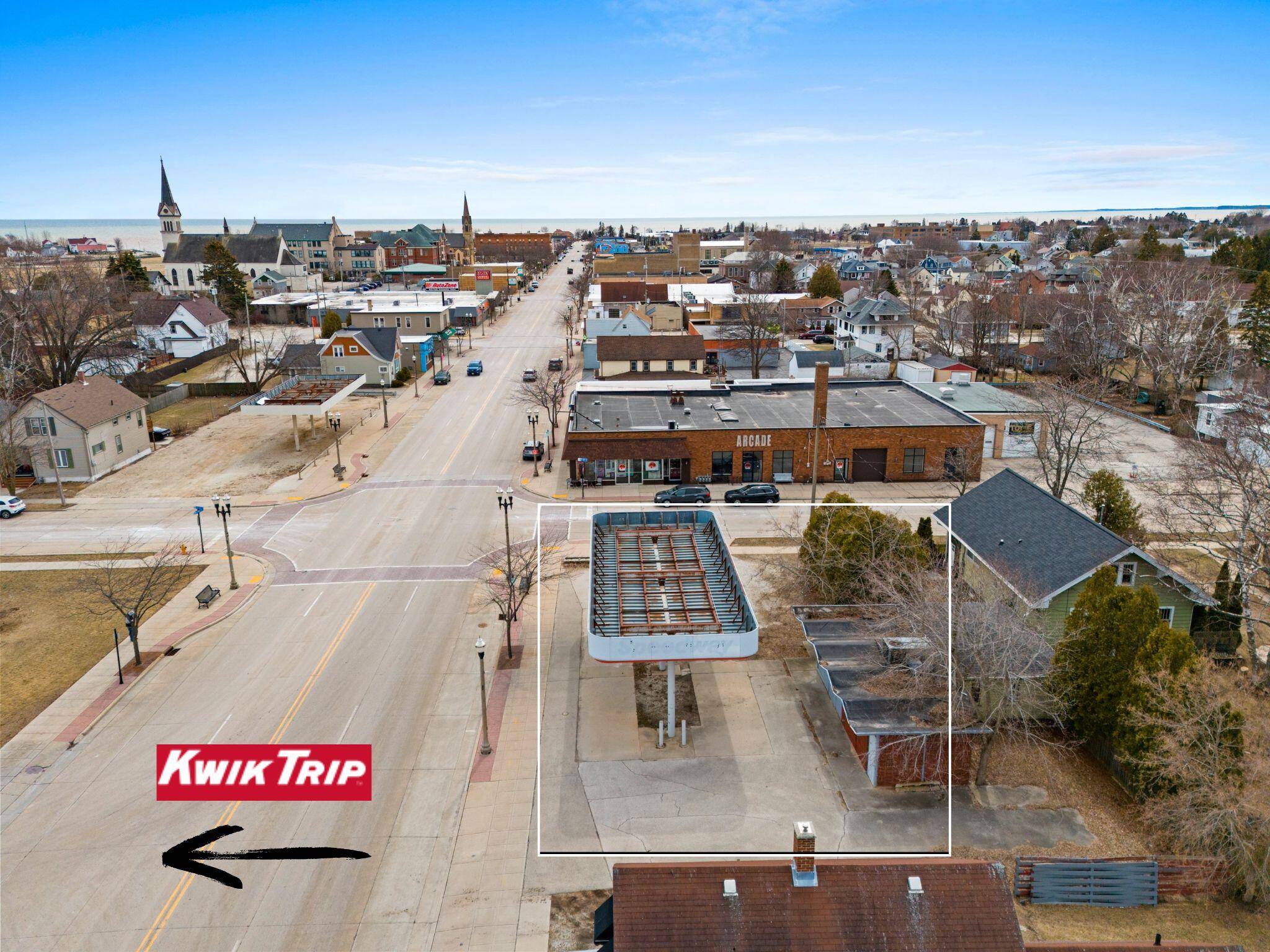 Two Rivers, WI 54241,2106 Washington St