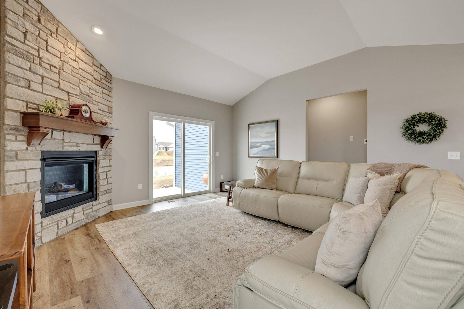Oconomowoc, WI 53066,1588 Weston Ridge Rd
