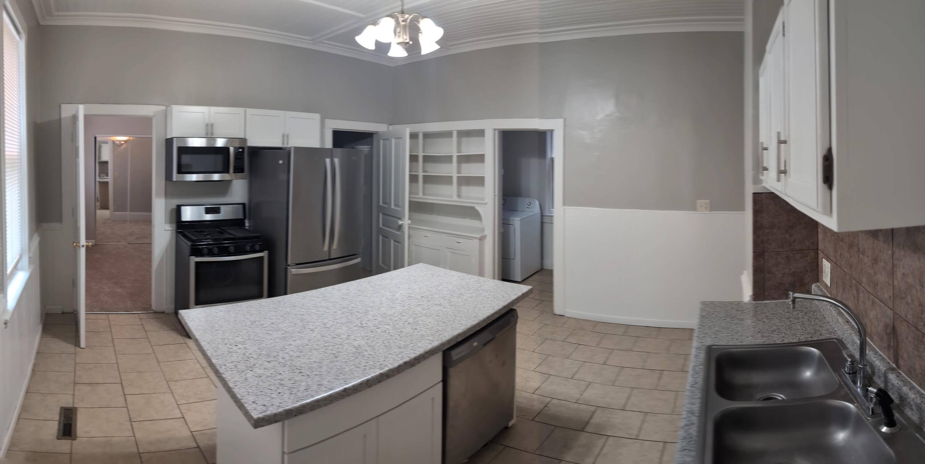 Milwaukee, WI 53202,1760 N Arlington Pl