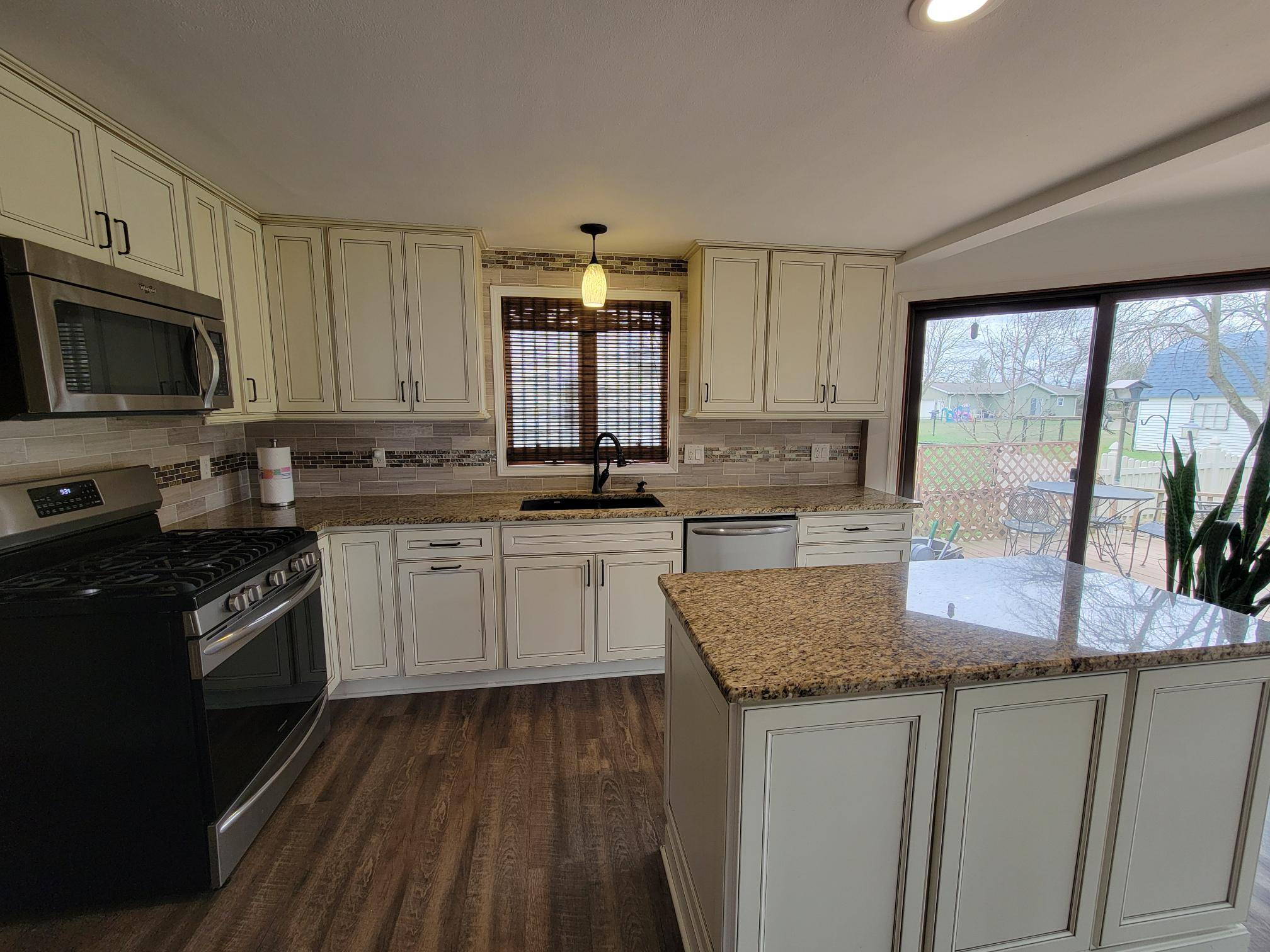 Delavan, WI 53115,2215 North Shore Dr