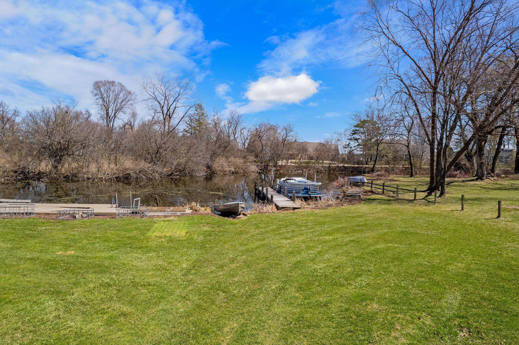 Delafield, WI 53018,2730 Nagawicka Ave