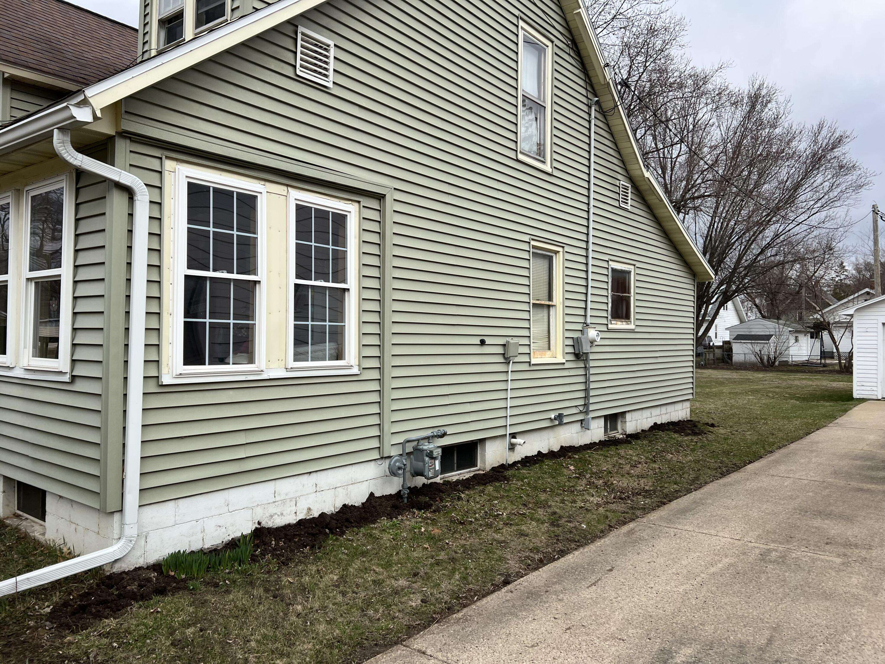 Sparta, WI 54656,612 W Oak St