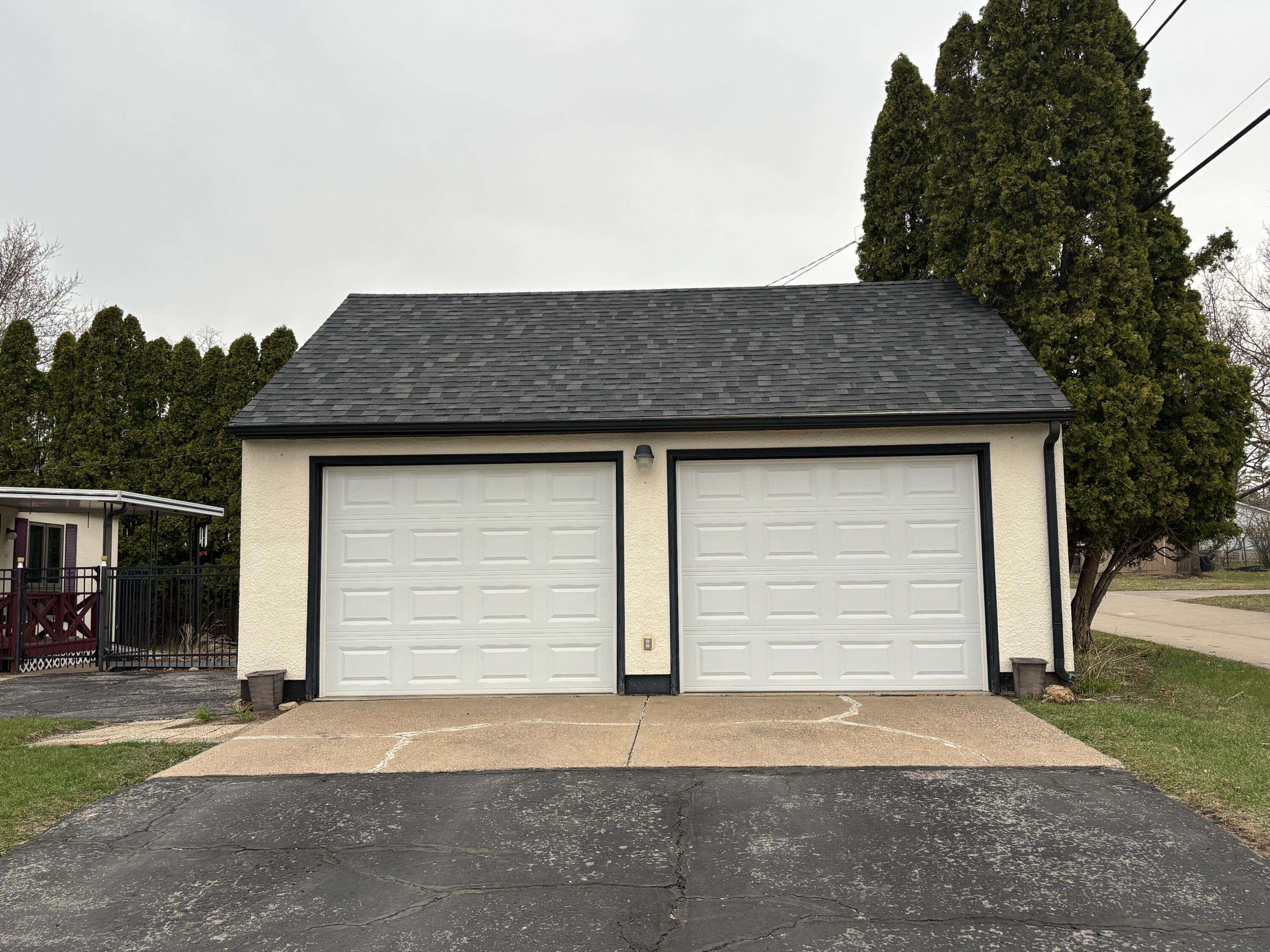 La Crosse, WI 54601,3047 Maple Dr