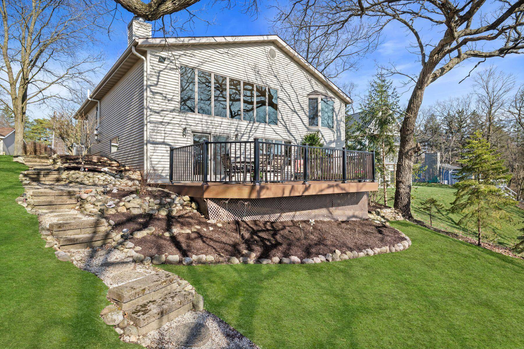 Summit, WI 53066,1721 N Waterville Rd