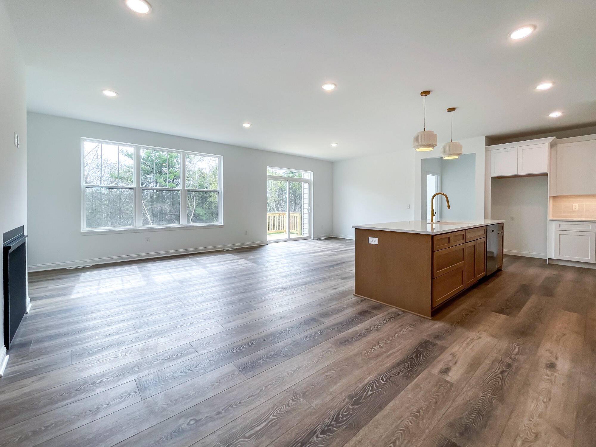 Delavan, WI 53115,613 Arbor Ridge Dr
