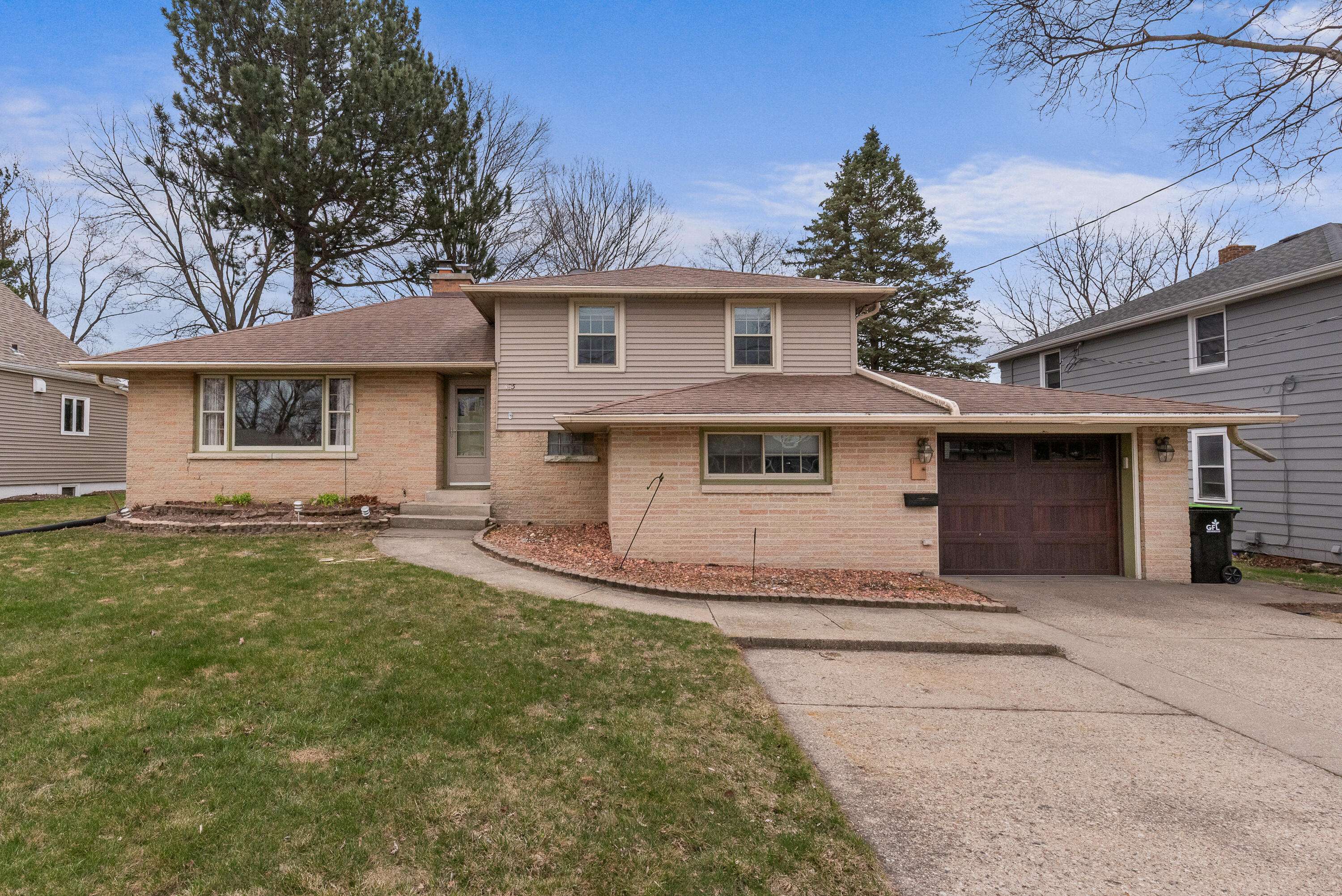 Hartford, WI 53027,425 W Washington Ave