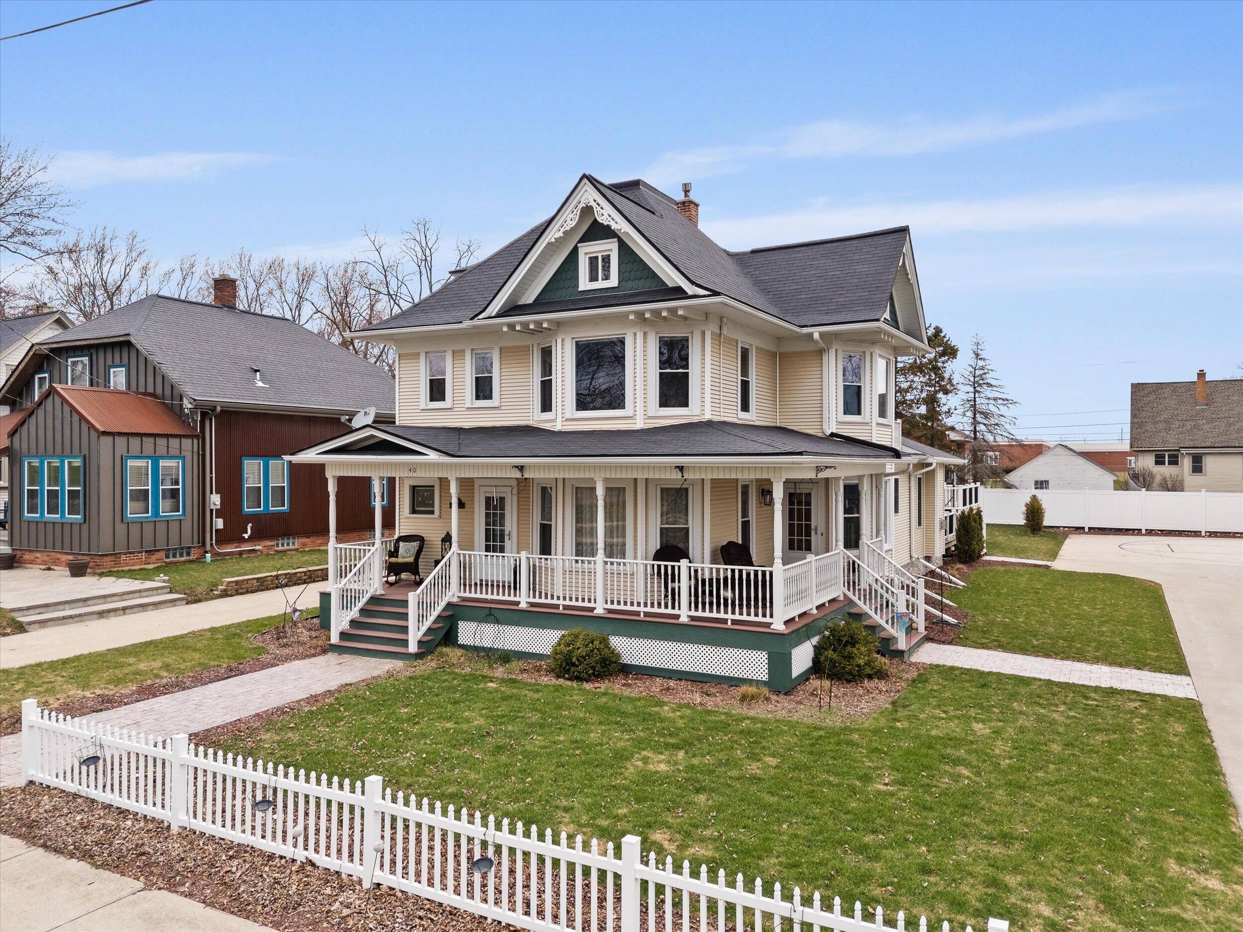 Cedar Grove, WI 53013,40 W Van Altena Ave