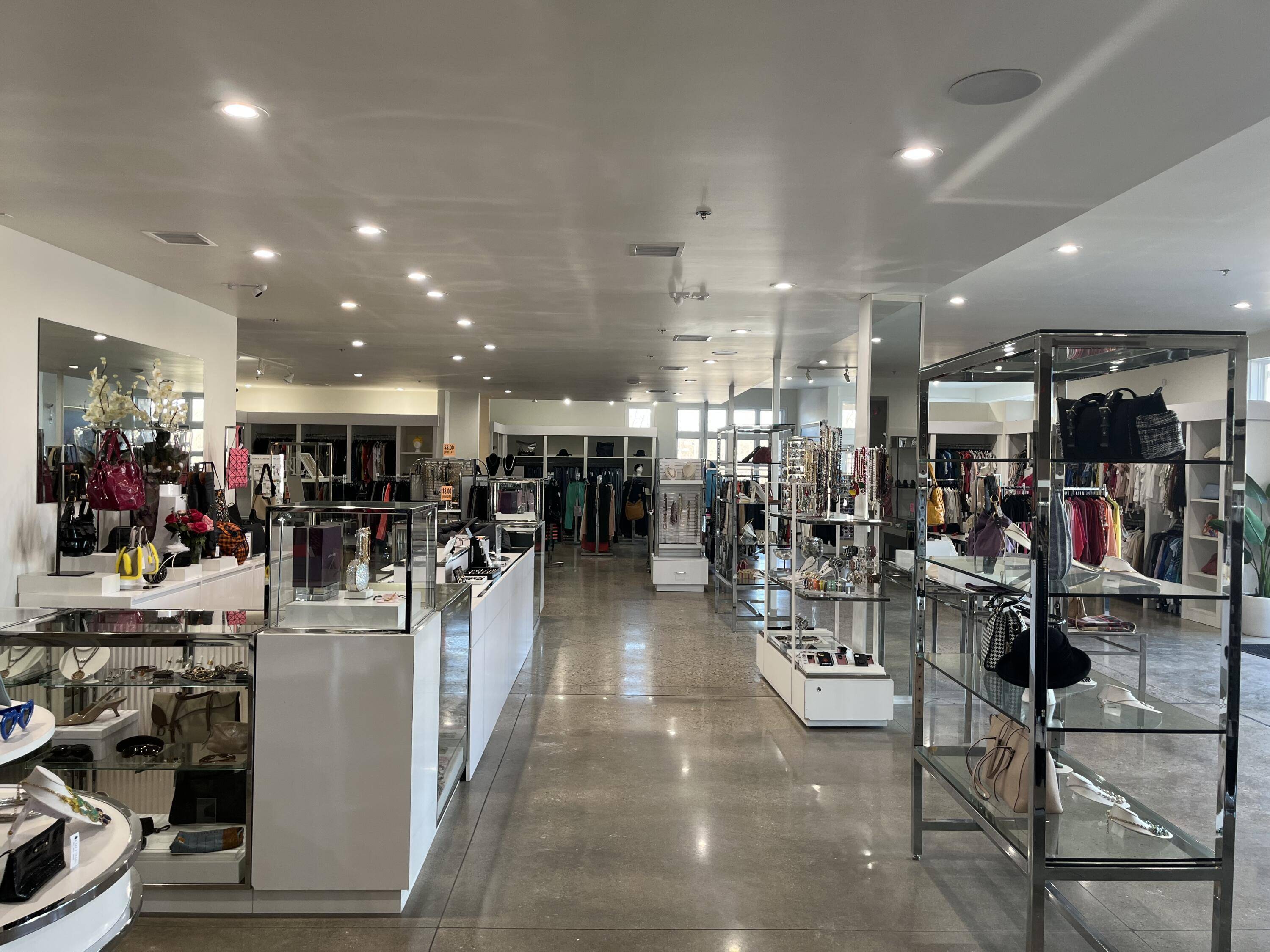 Mequon, WI 53092,1550 W Mequon Rd