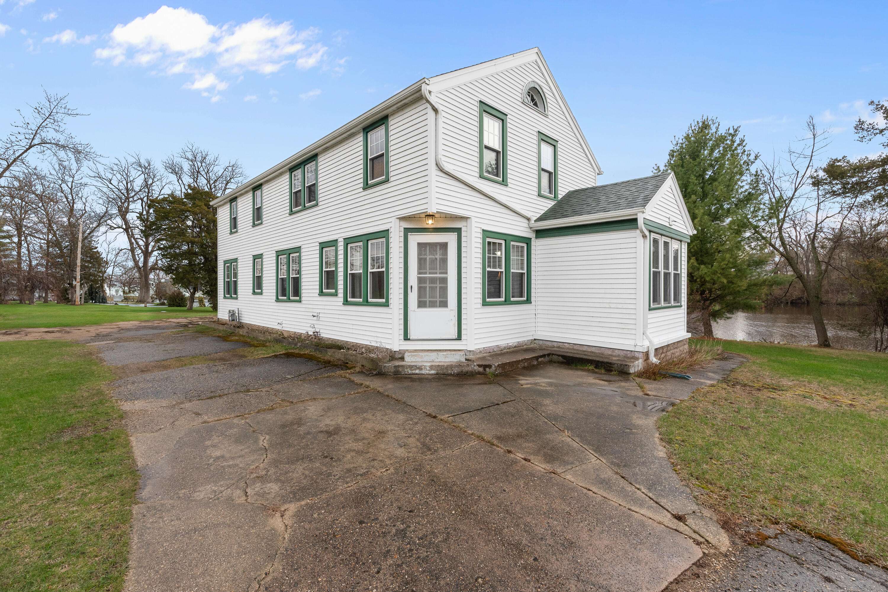 Palmyra, WI 53156,507 E Main St