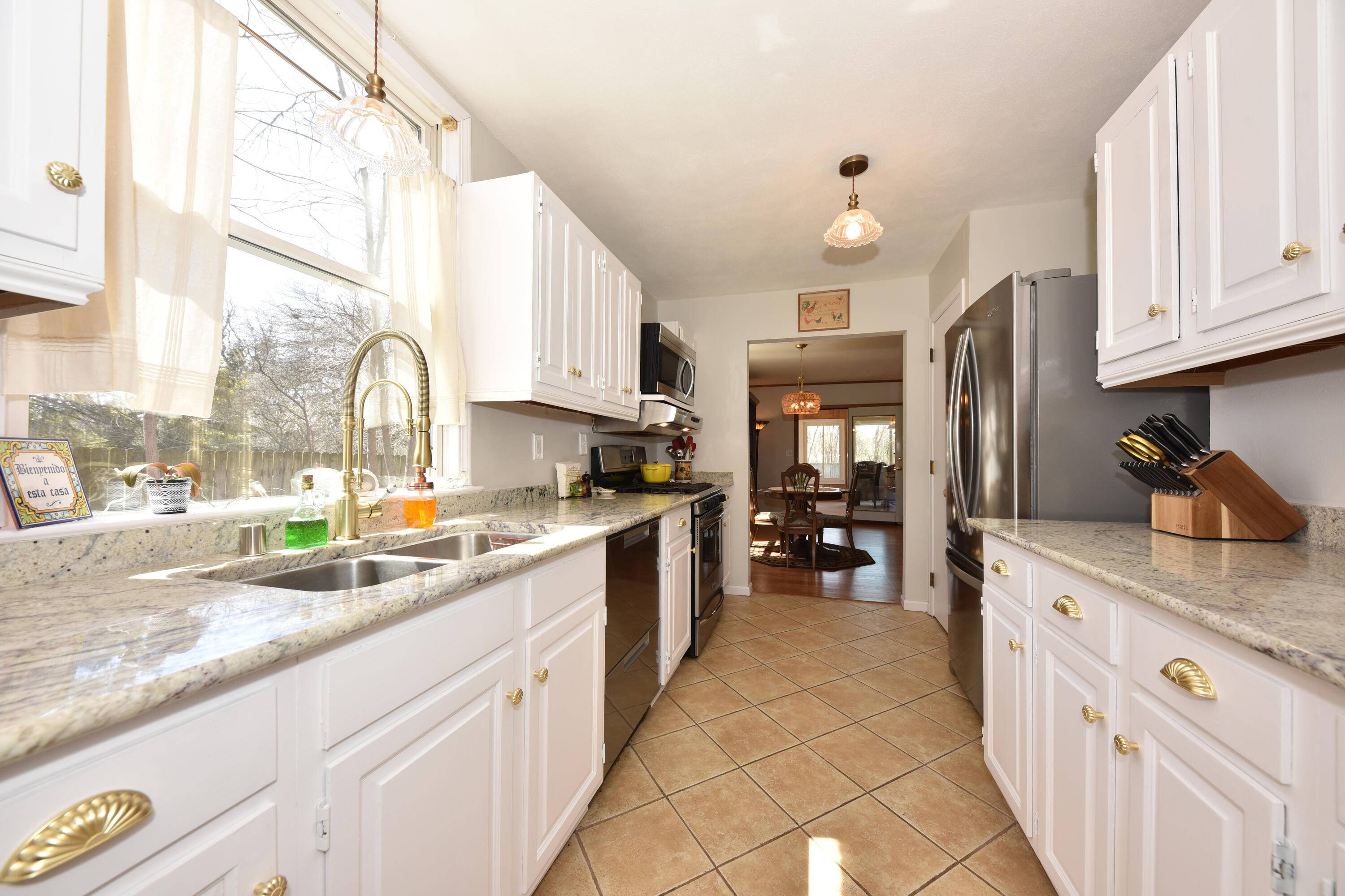 Fox Point, WI 53217,8119 N Poplar Dr