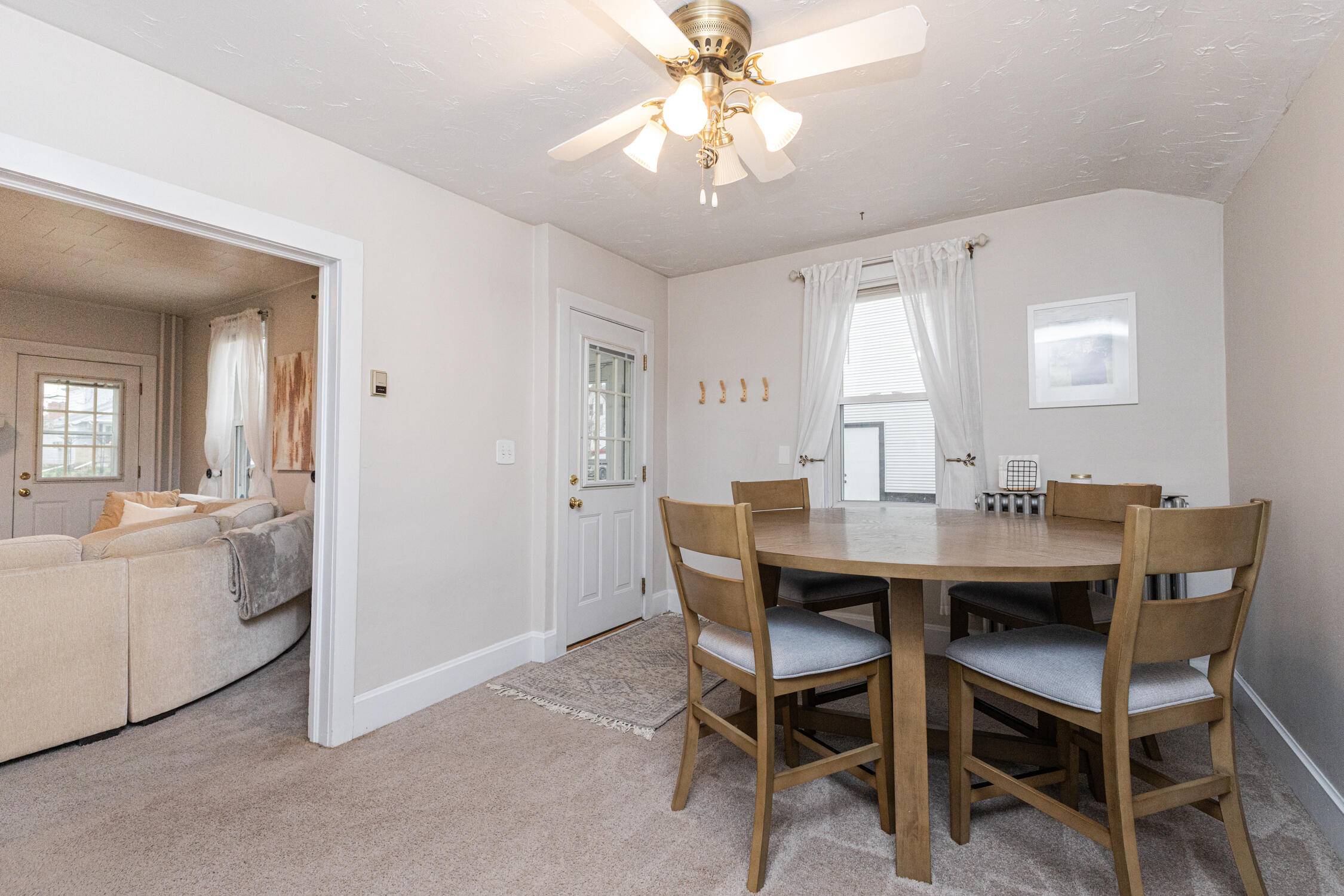 Watertown, WI 53094,124 Dewey Ave