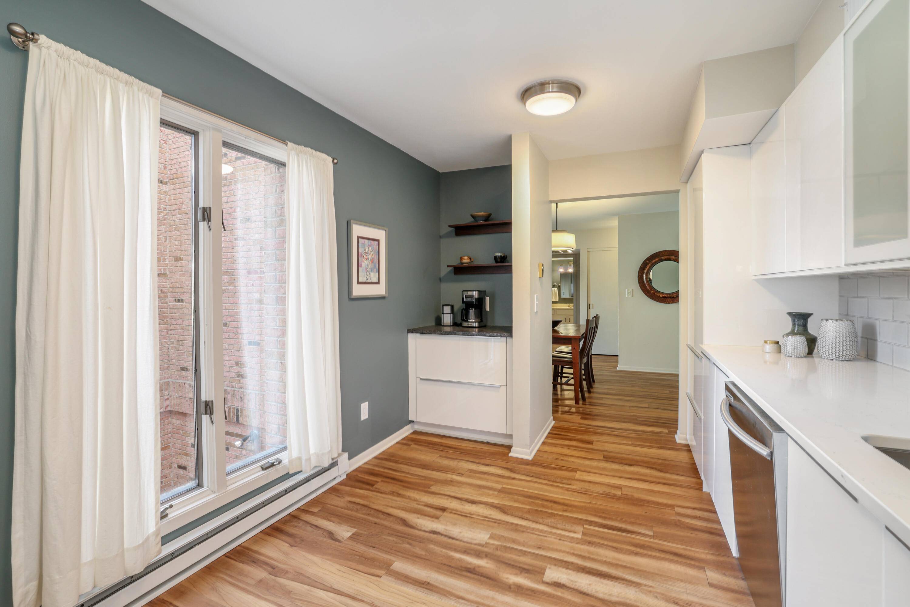 Shorewood, WI 53211,3942 N Oakland Ave Unit 137