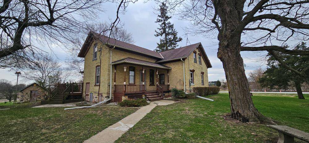 Ixonia, WI 53094,W2298 State Rd 16 Rd