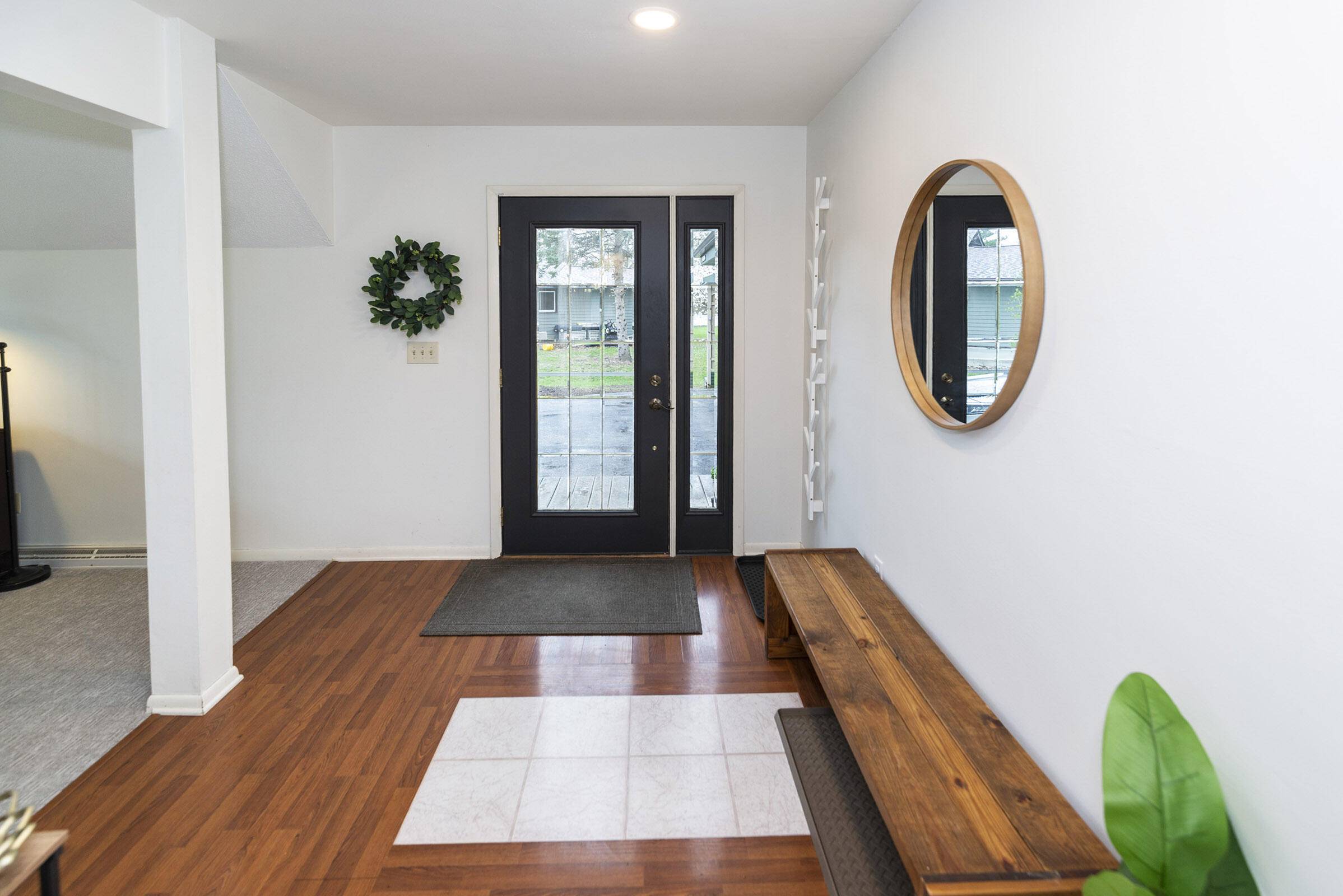 Oconomowoc, WI 53066,N57W35772 Surrey Ct