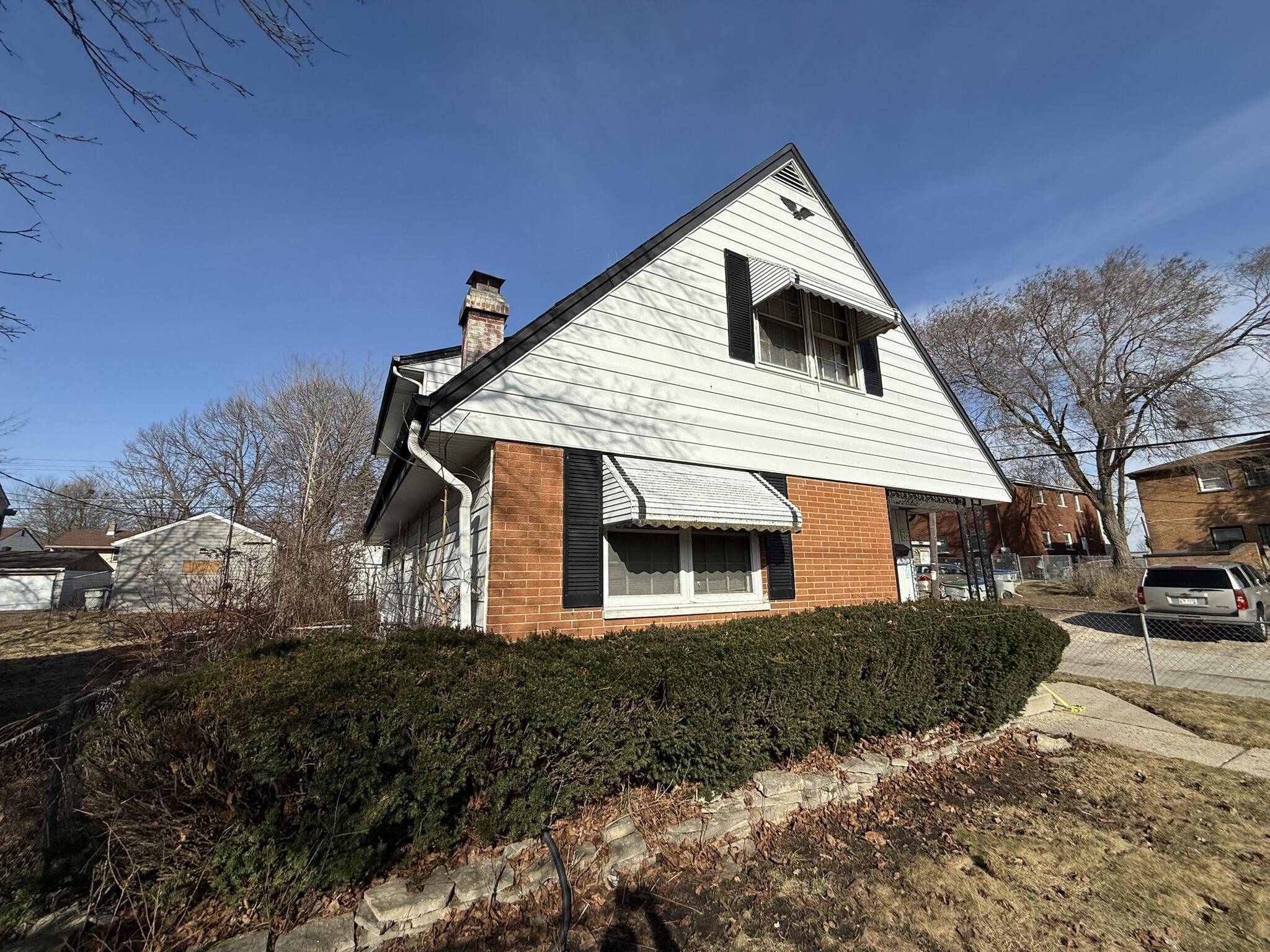 Milwaukee, WI 53218,5957 N 64th St