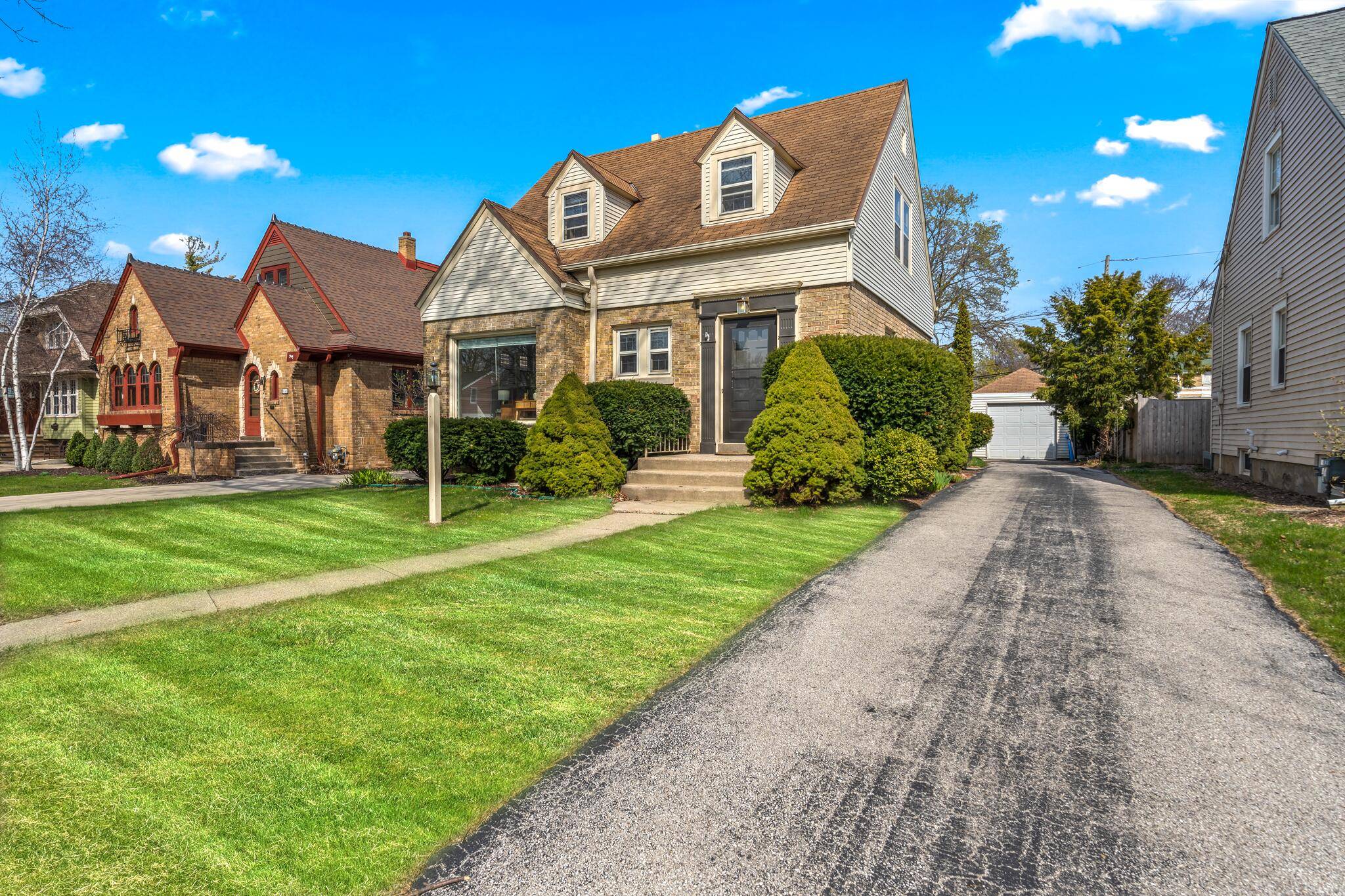 Whitefish Bay, WI 53217,5142 N Shoreland Ave