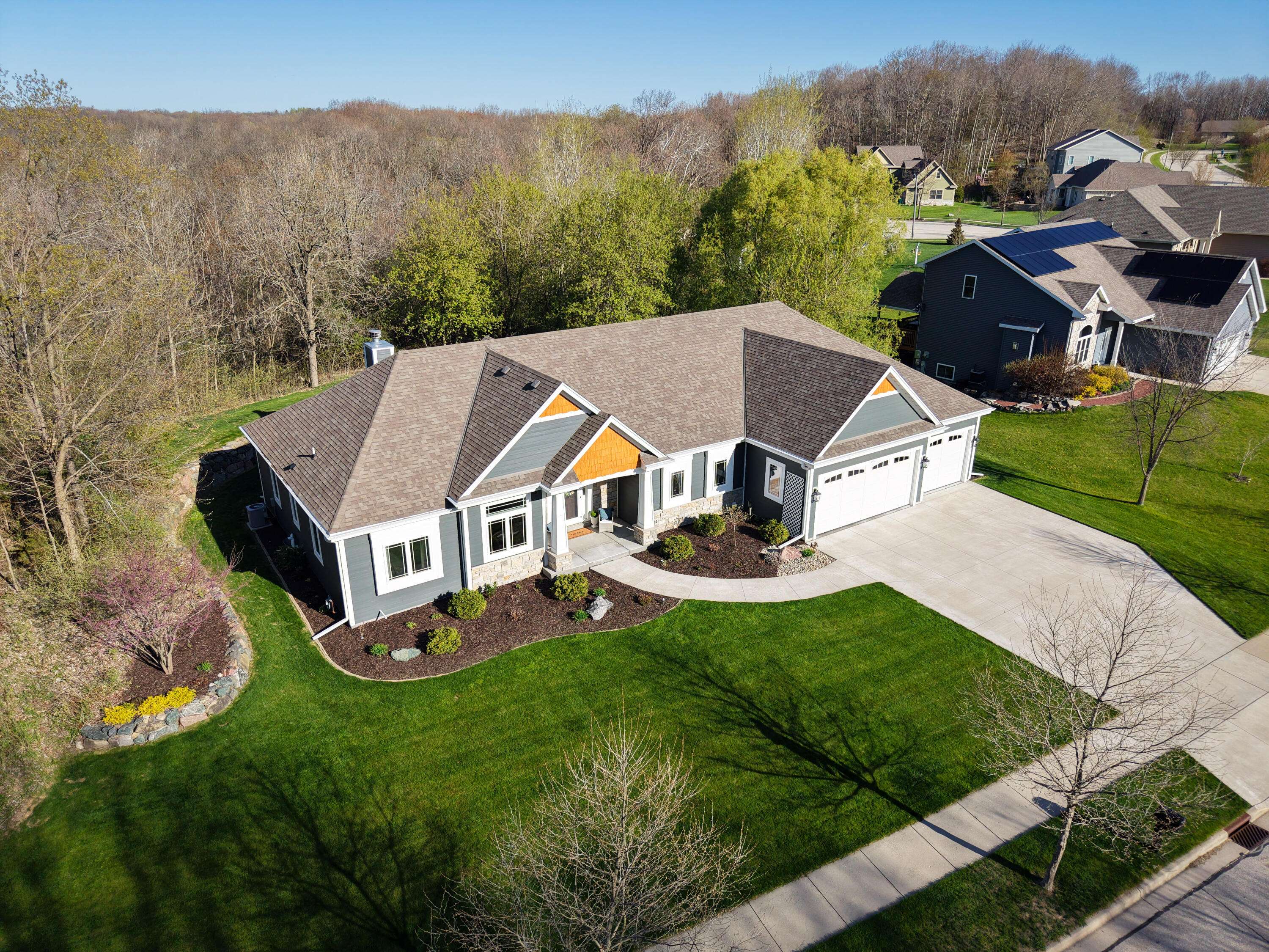 West Bend, WI 53090,1414 Hummingbird Ct
