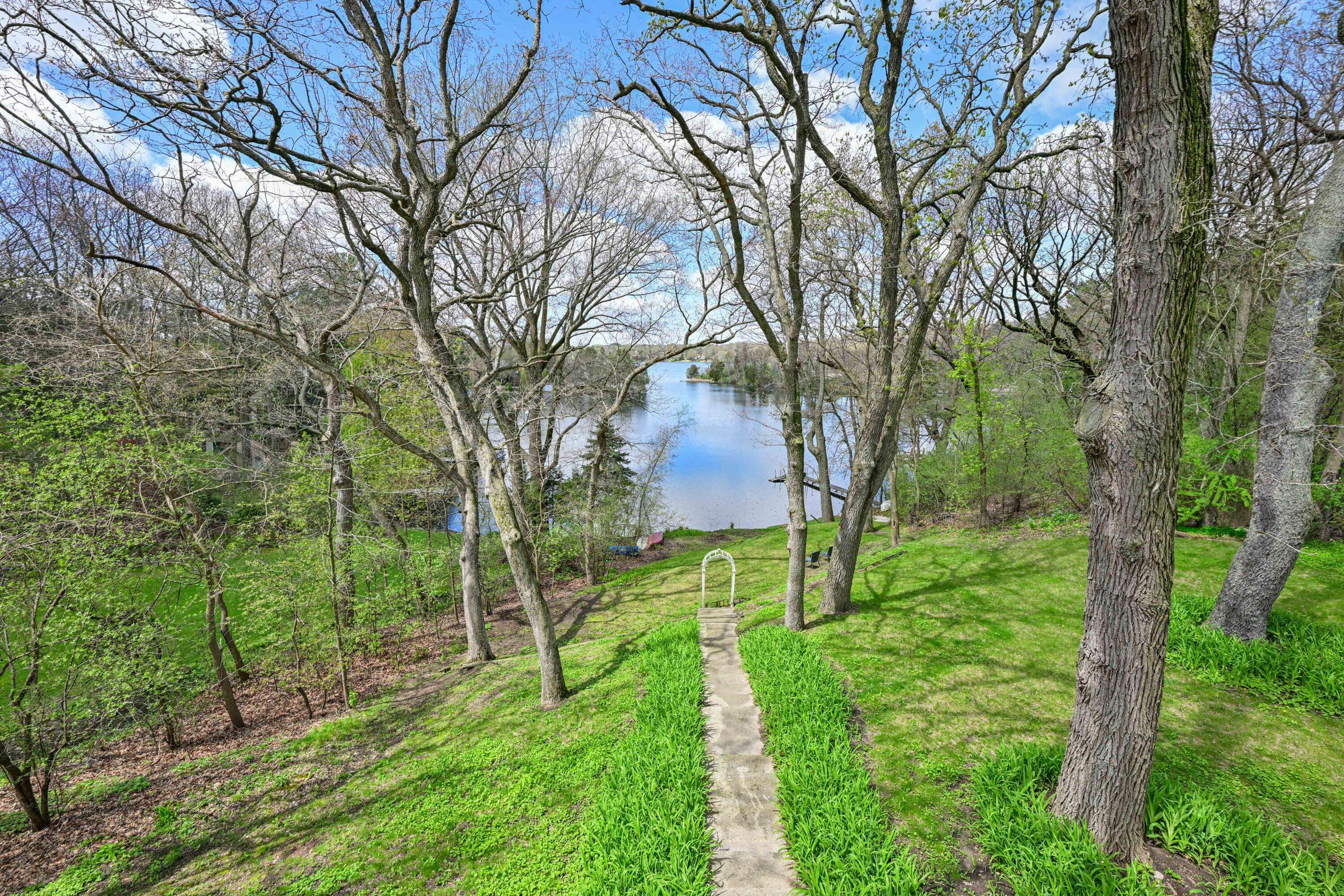 La Grange, WI 53120,W4910 Oakwood Dr