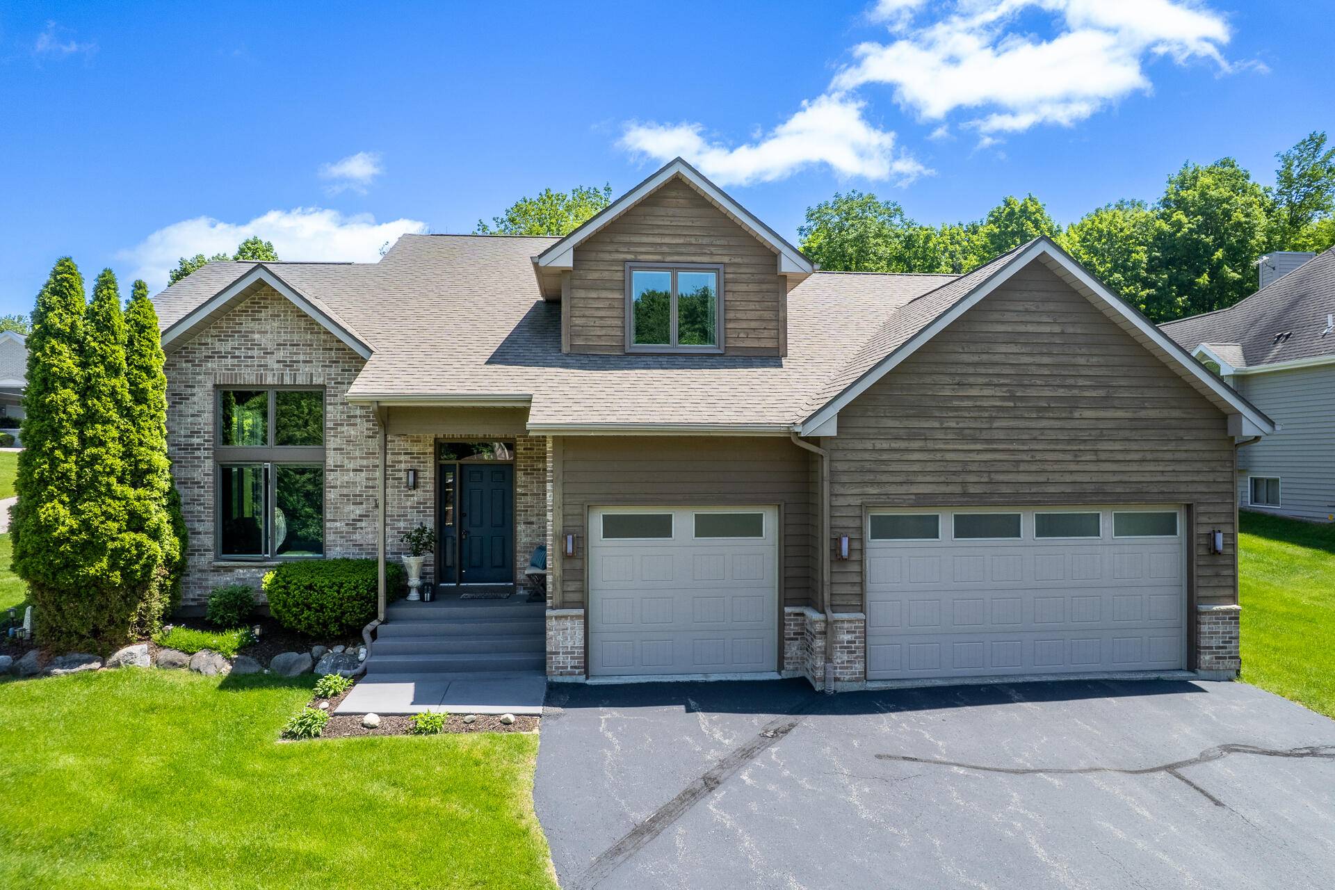 Lake Geneva, WI 53147,1255 Edgewood Dr