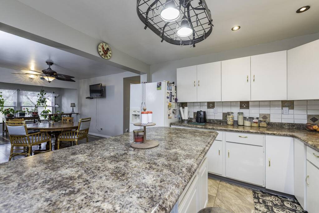 Pleasant Prairie, WI 53158,2921 116th St