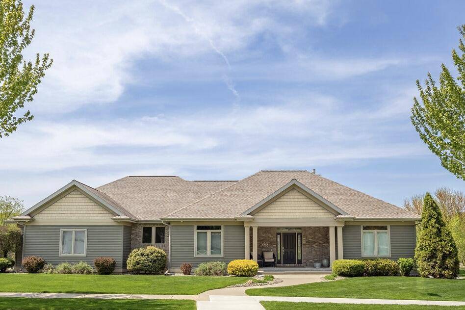 Onalaska, WI 54650,633 Stonebridge Ave