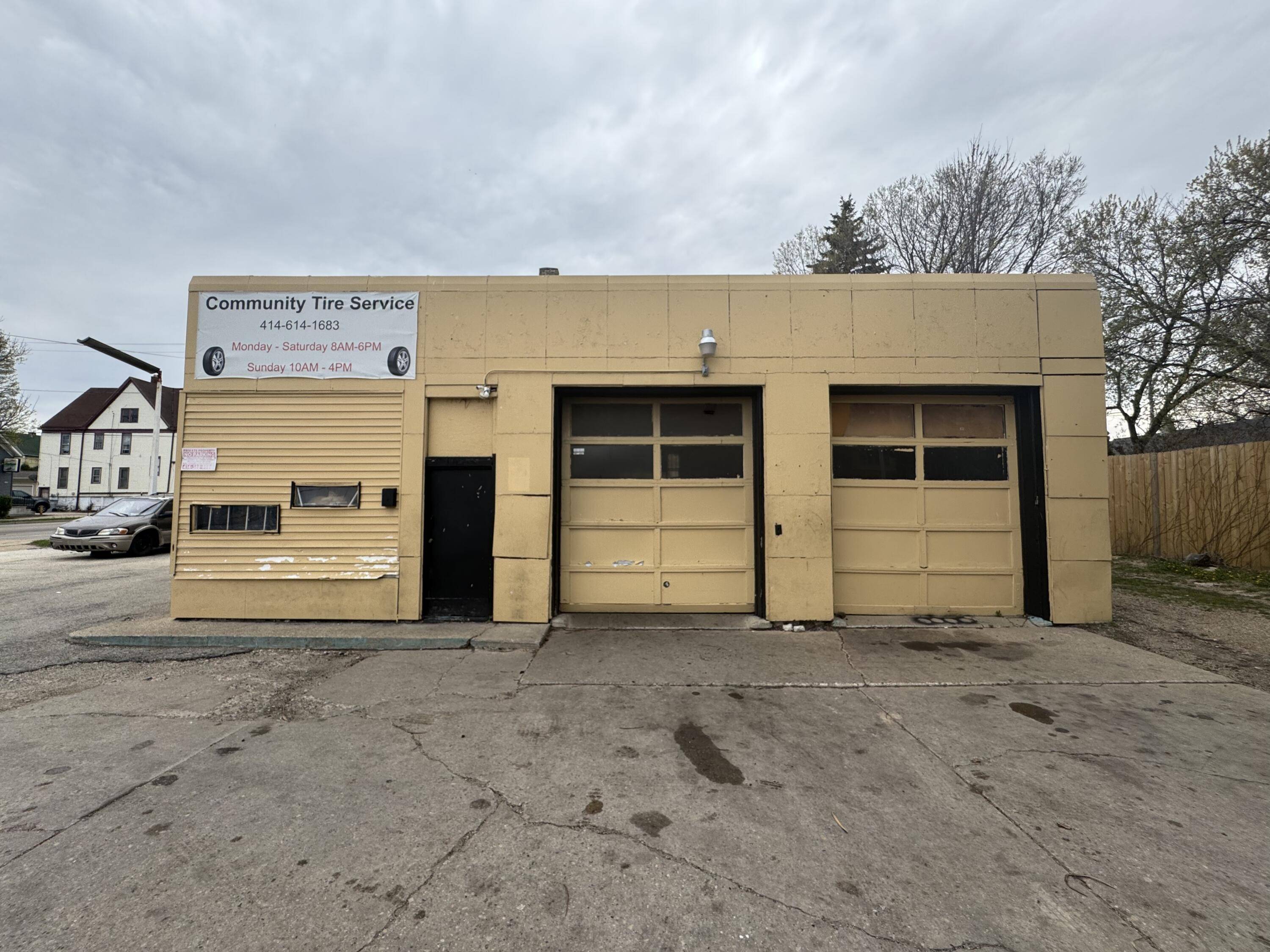 Milwaukee, WI 53212,102 W North Ave