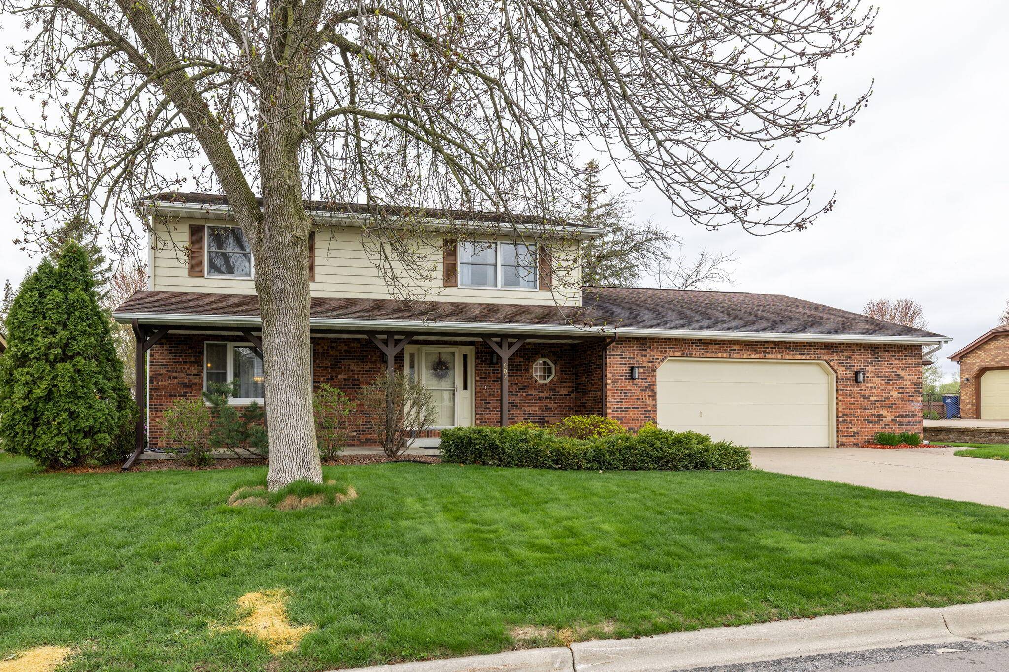 Onalaska, WI 54650,607 Guenther Ct