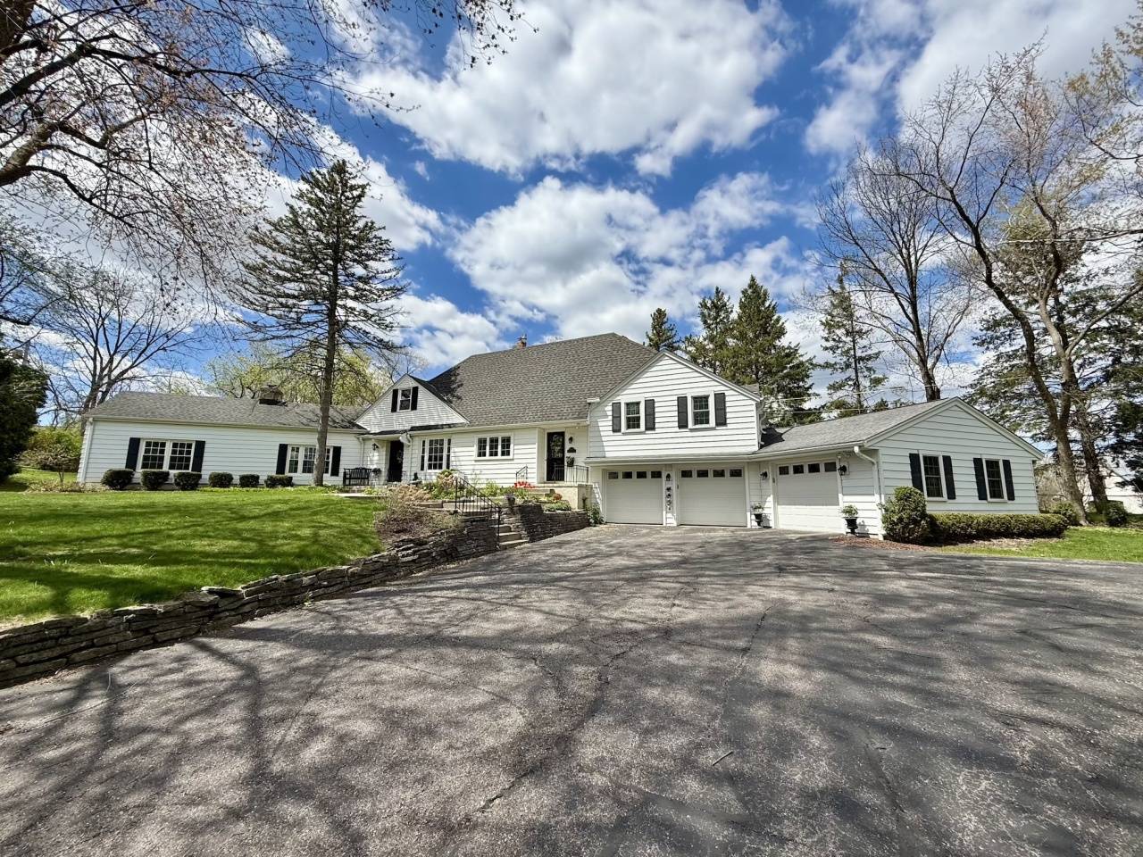 Elm Grove, WI 53122,1045 Grandview Dr