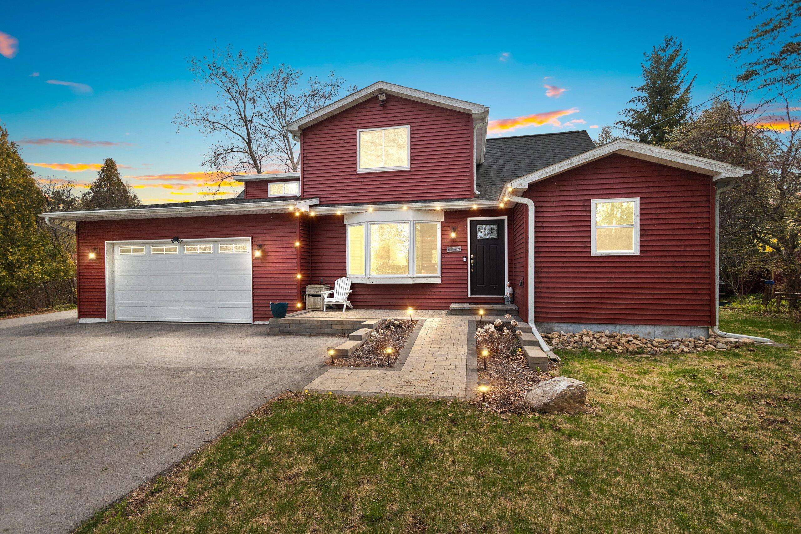 Algoma, WI 54201,1020 Lakeview Dr