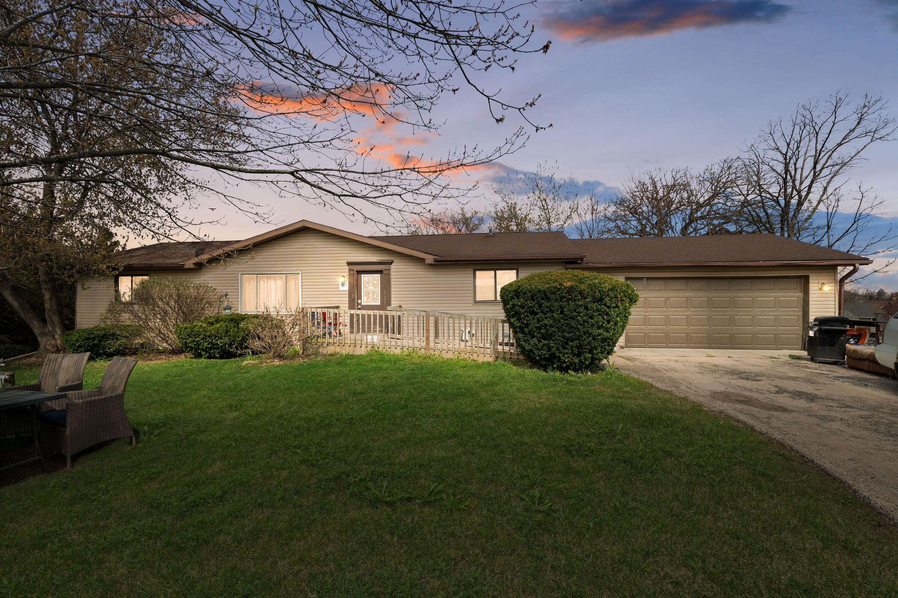Twin Lakes, WI 53181,1222 Winged Foot Dr