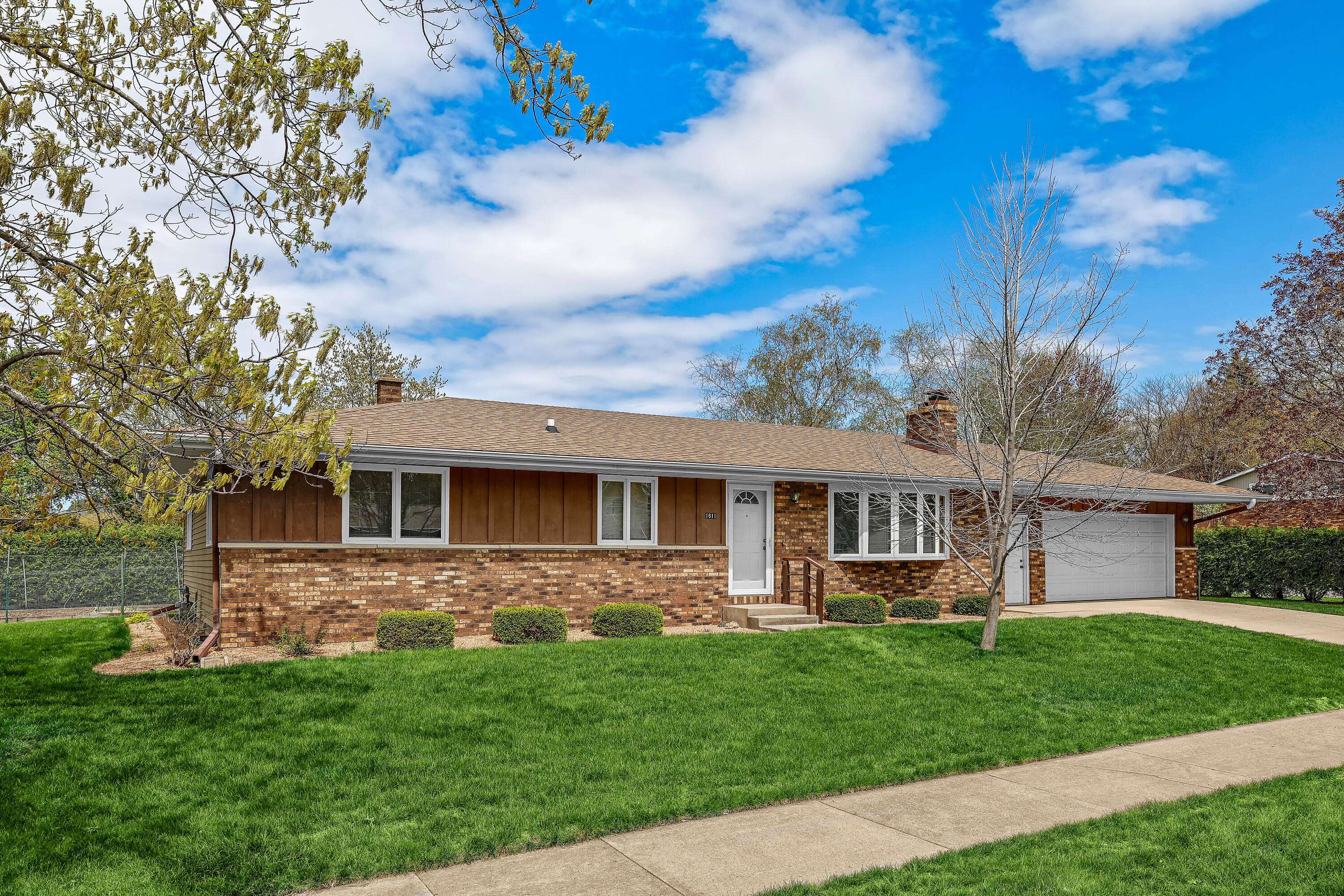 Onalaska, WI 54650,1611 Hickory St