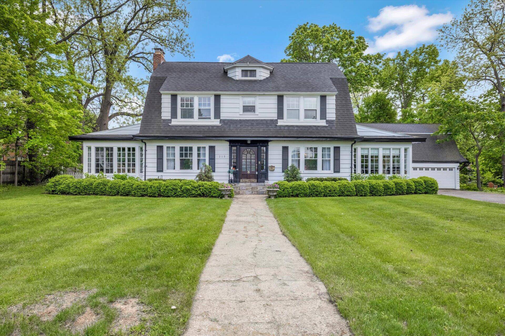 Elkhorn, WI 53121,215 W Walworth St
