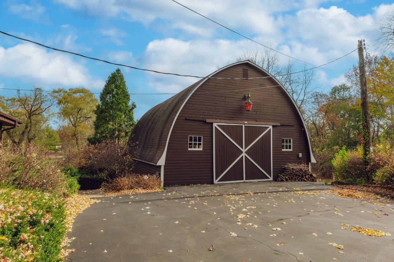 Brookfield, WI 53005,15555 Esser Ct