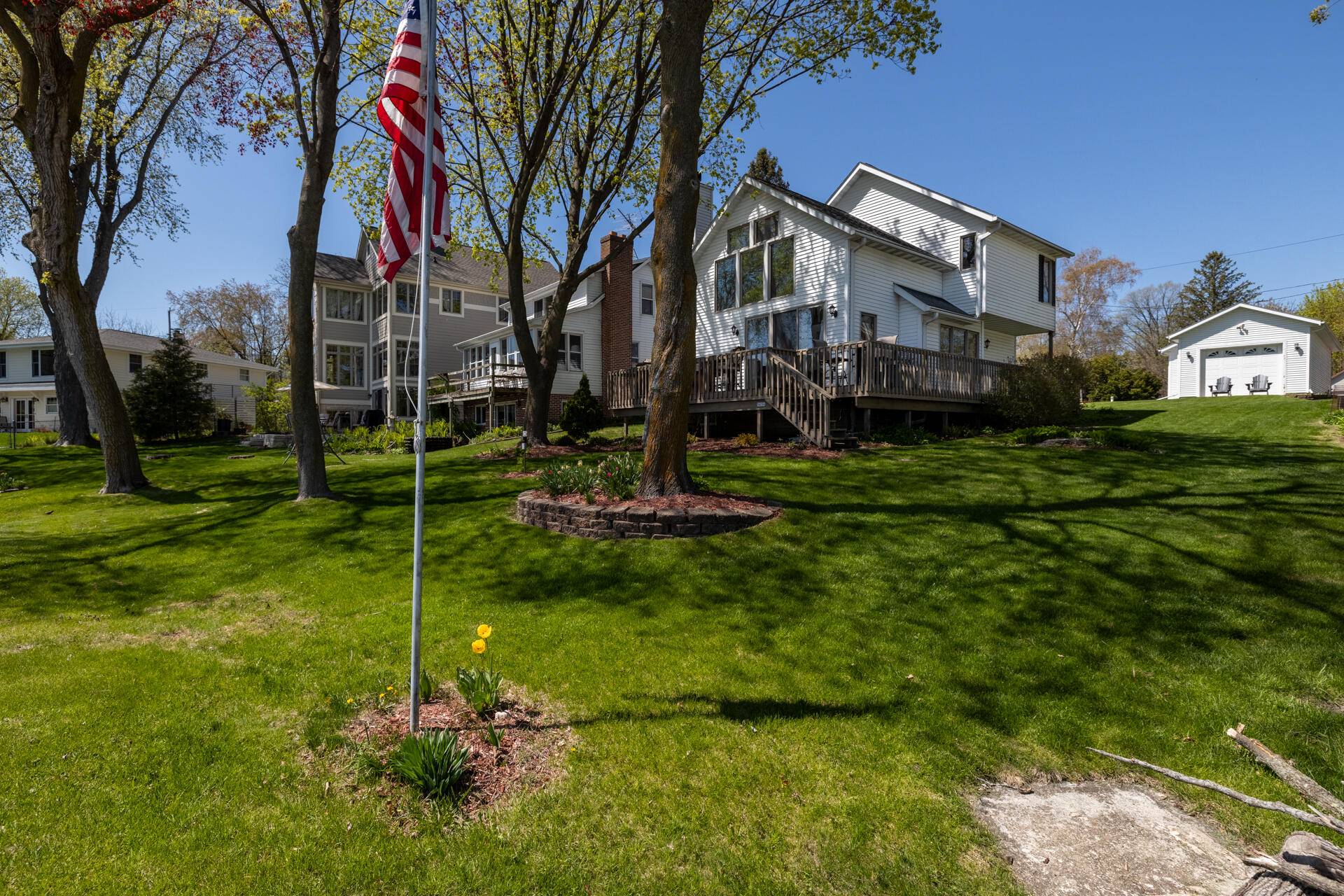 West Bend, WI 53095,5656 W Lake Dr