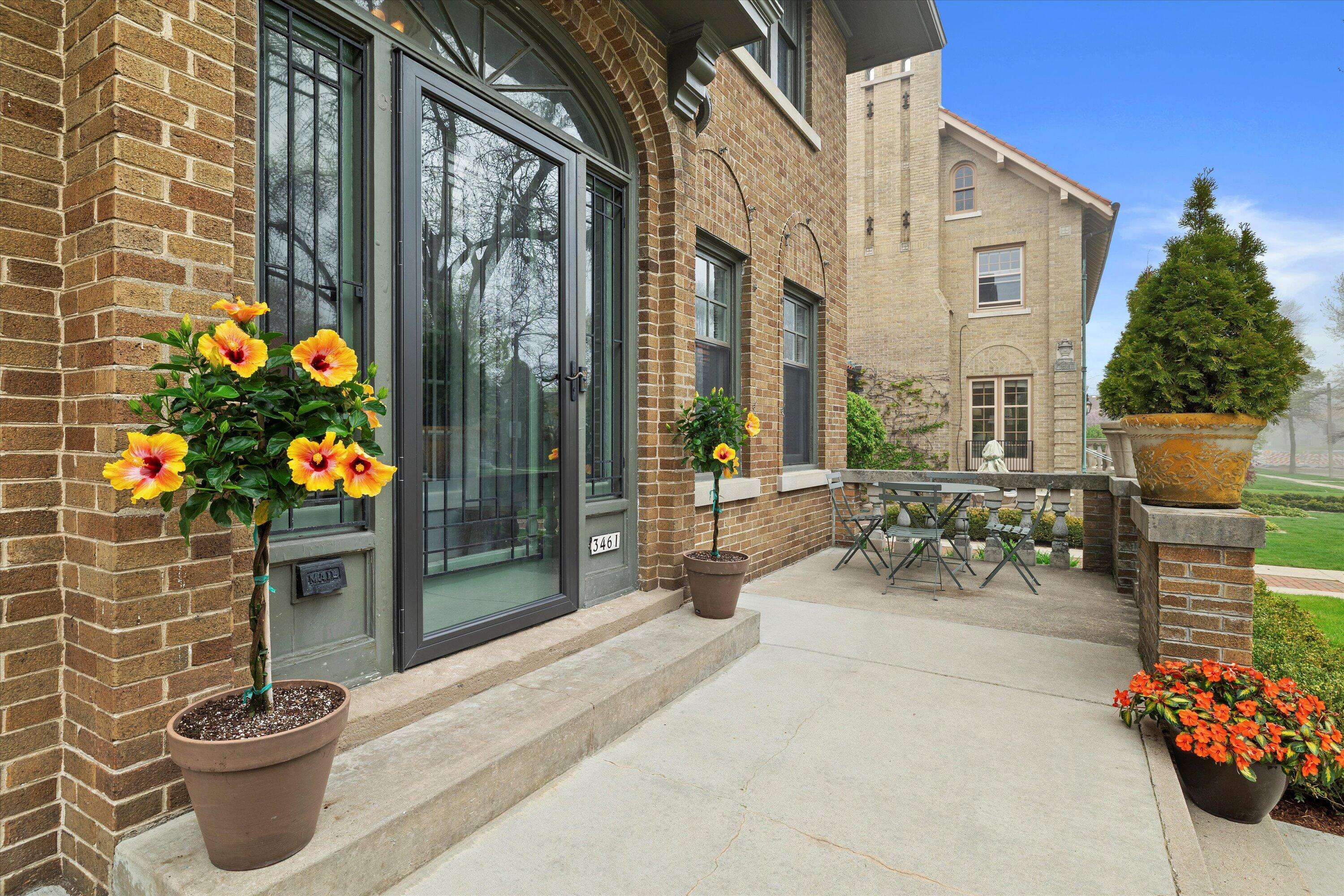 Milwaukee, WI 53211,3461 N Shepard Ave