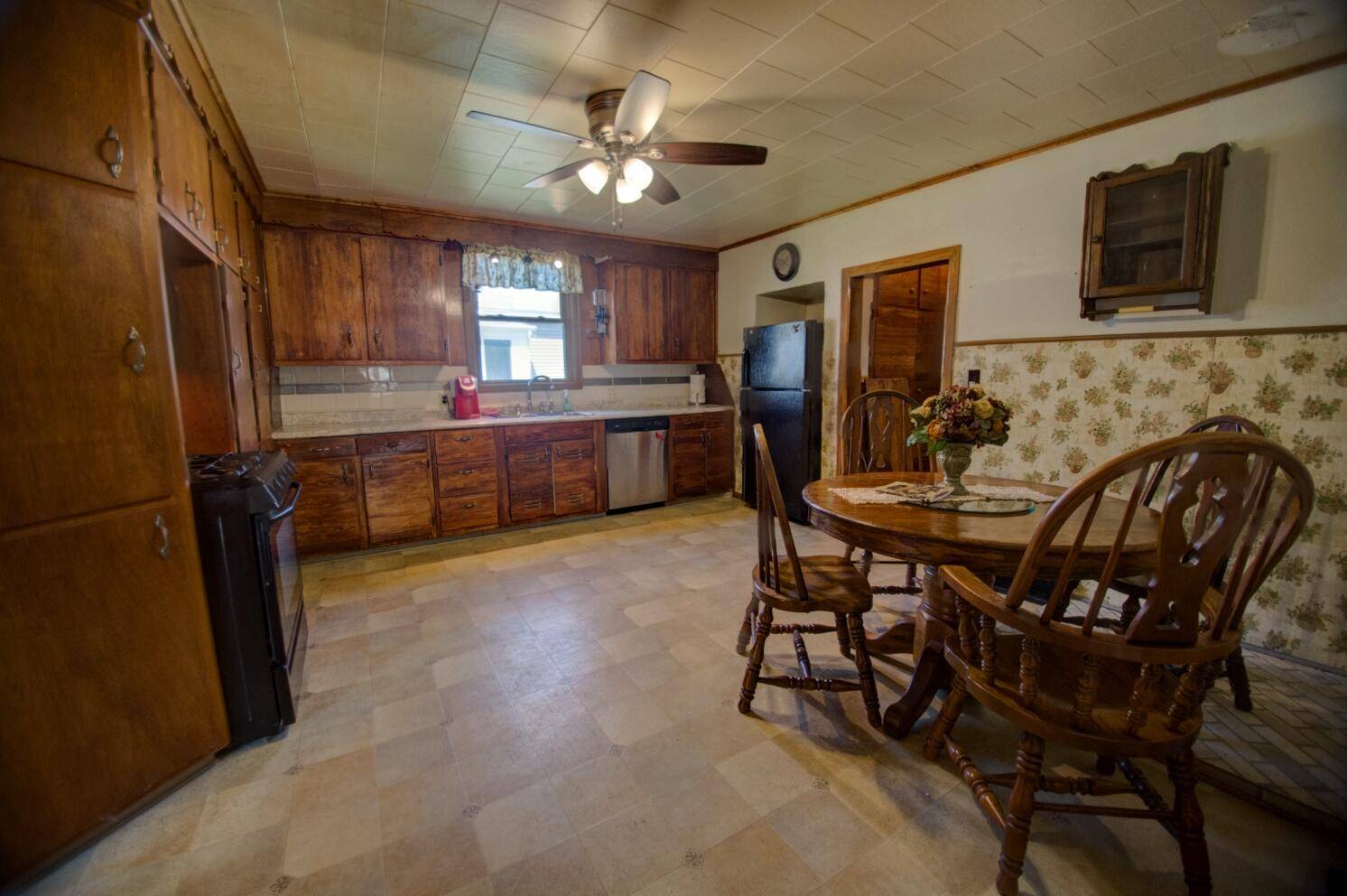 La Crosse, WI 54603,1408 Kane St