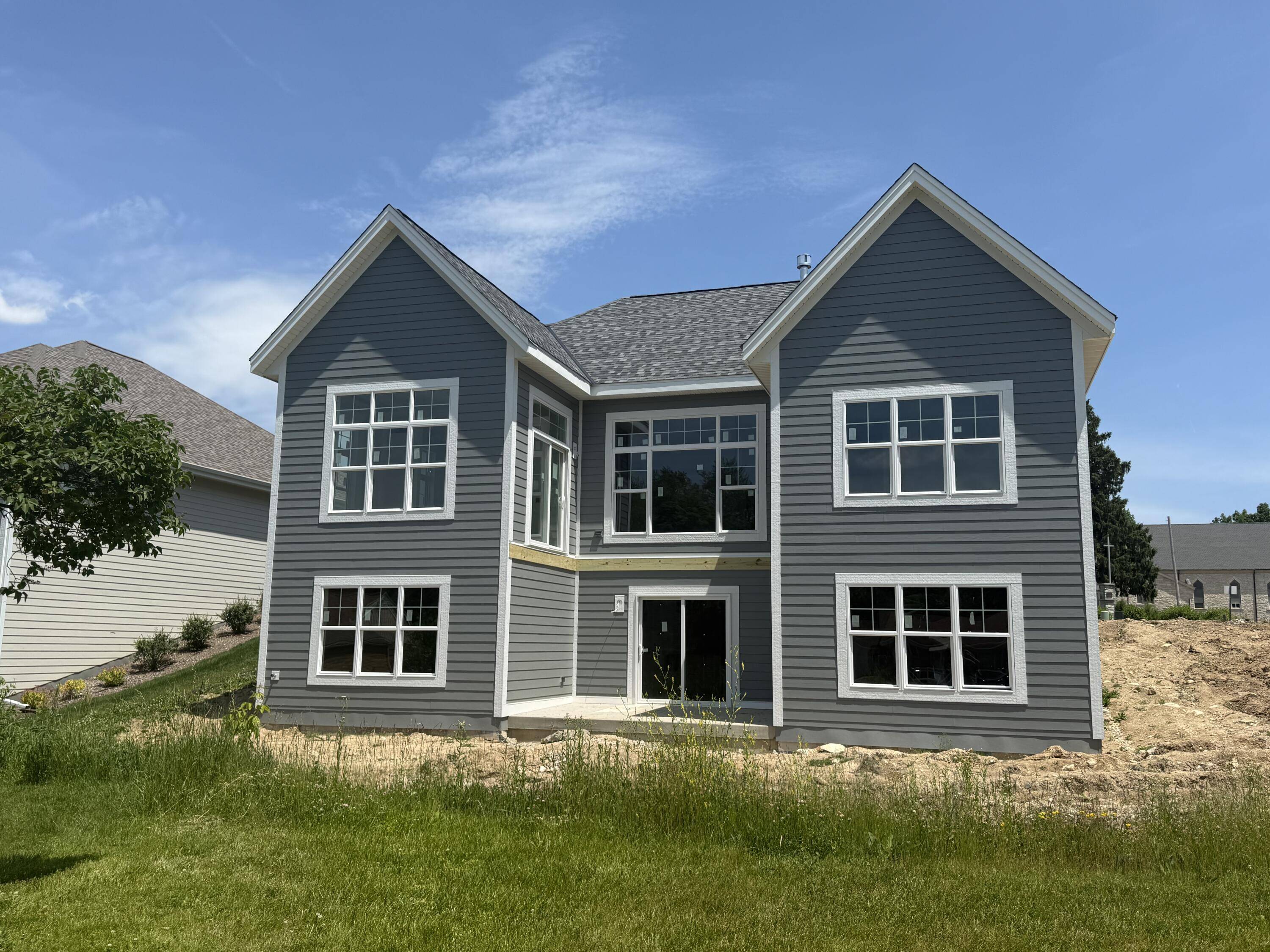 Pewaukee, WI 53072,331 Sandy Cir