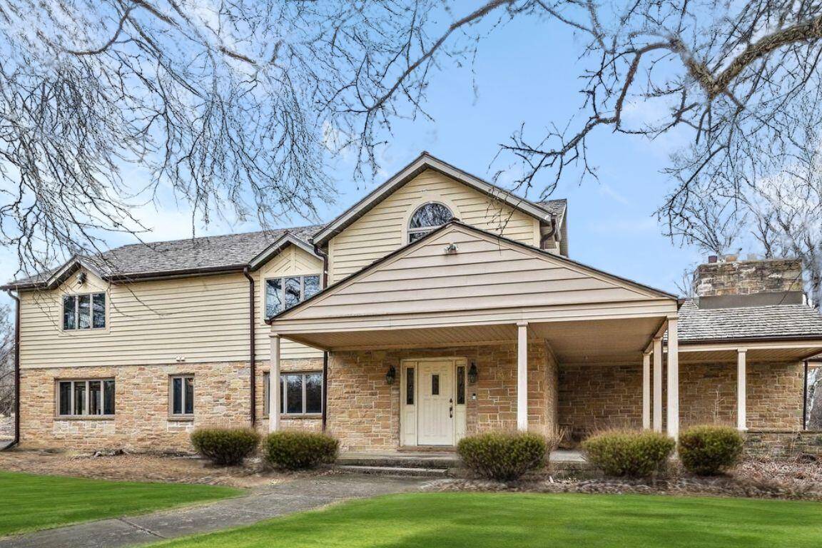 River Hills, WI 53217,2416 W Dean Ct