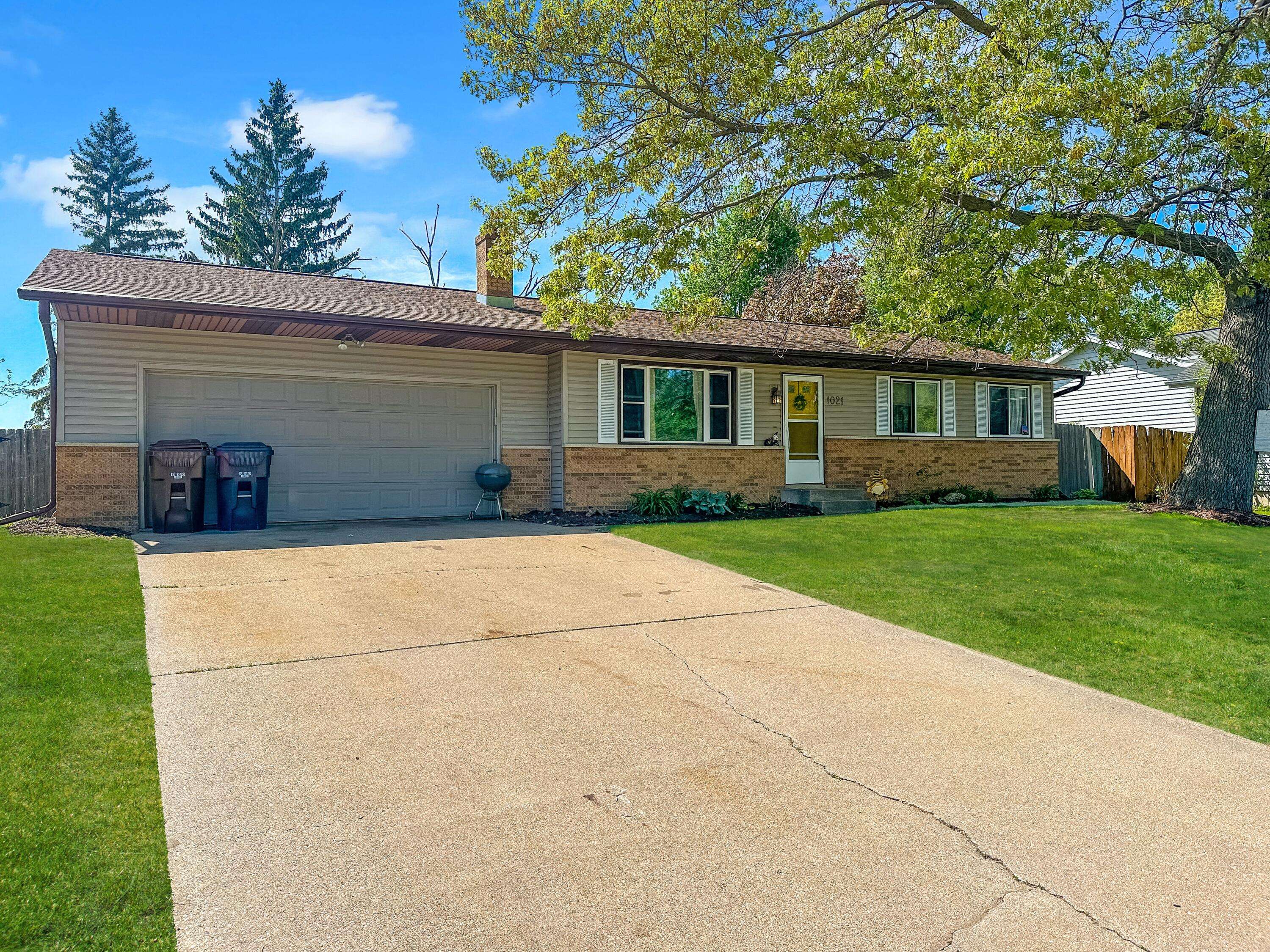 Onalaska, WI 54650,1021 Oak Ave N
