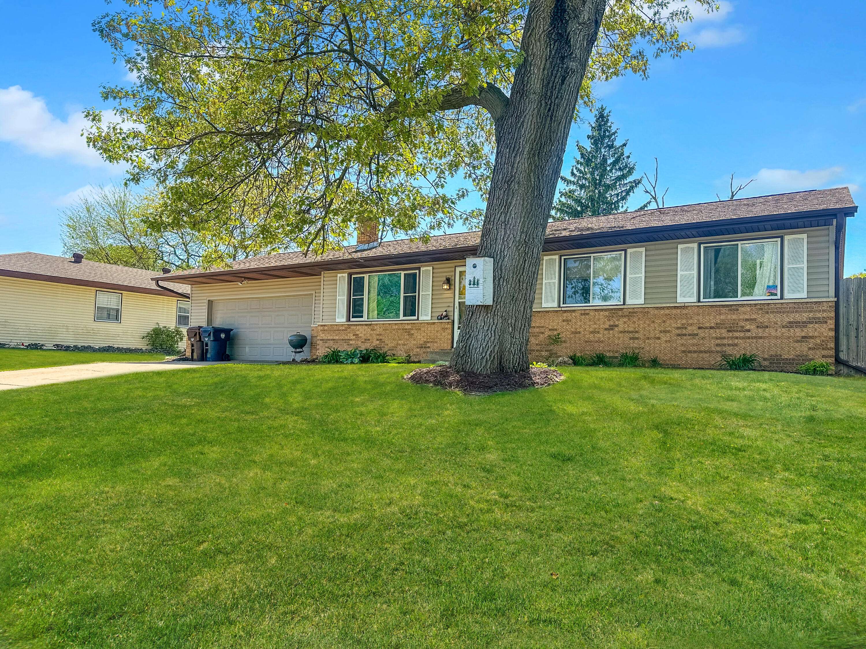 Onalaska, WI 54650,1021 Oak Ave N