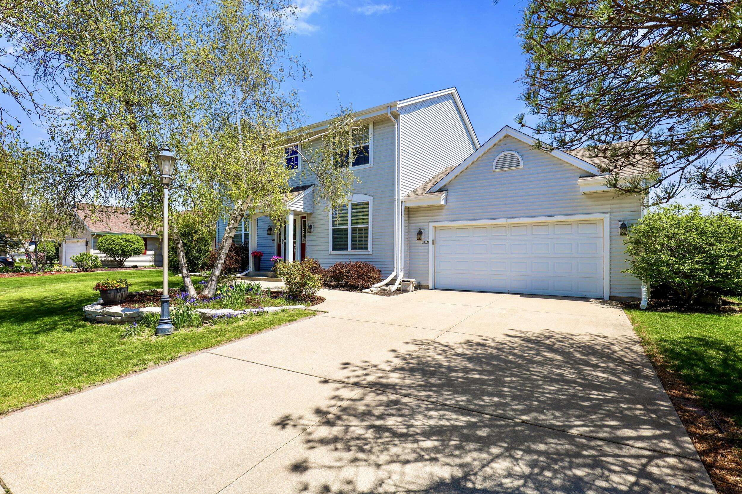 Pewaukee, WI 53072,1210 Chesterwood Ln