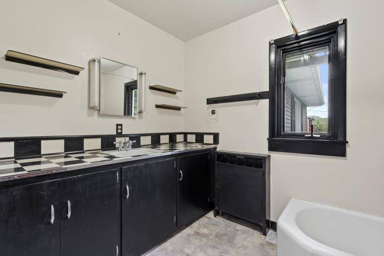 Pewaukee, WI 53072,N47W26699 Lynndale Rd